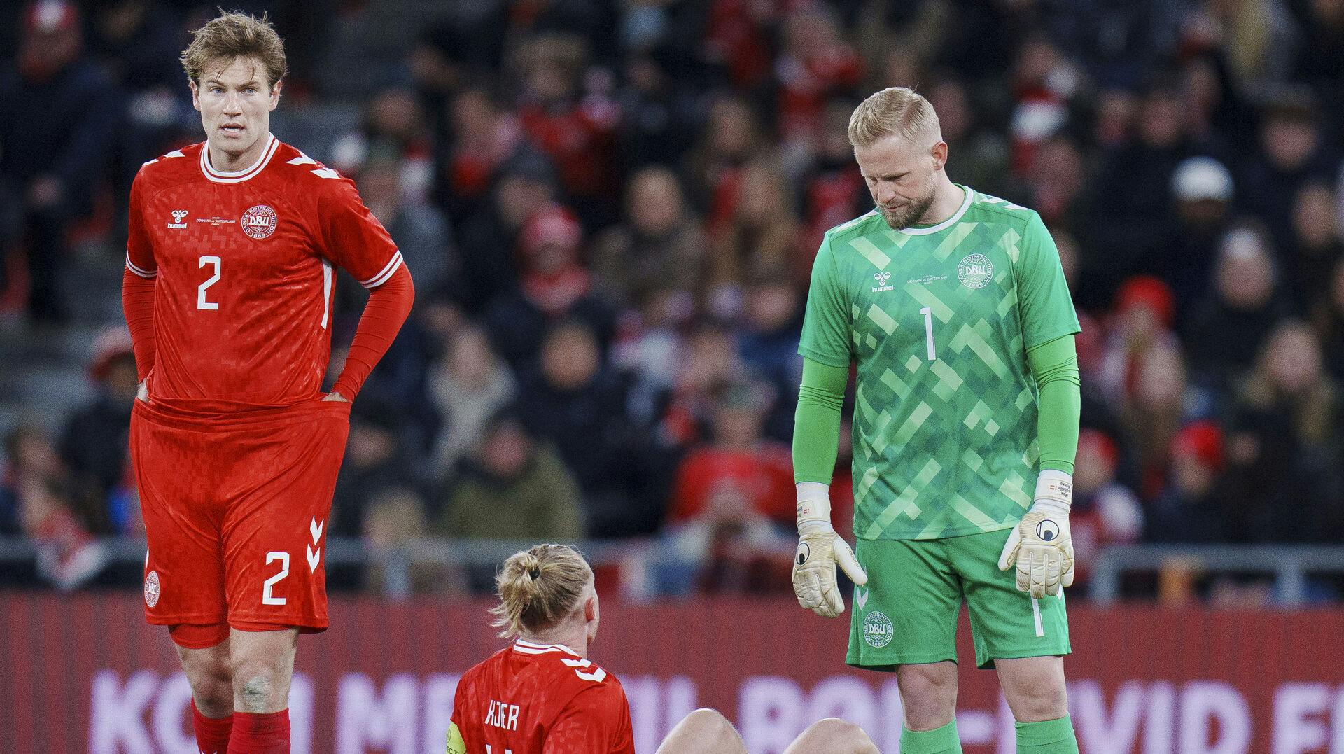 Kasper Schmeichel og Simon Kjær er ude med skader før tirsdagens kamp mod Færøerne.&nbsp;