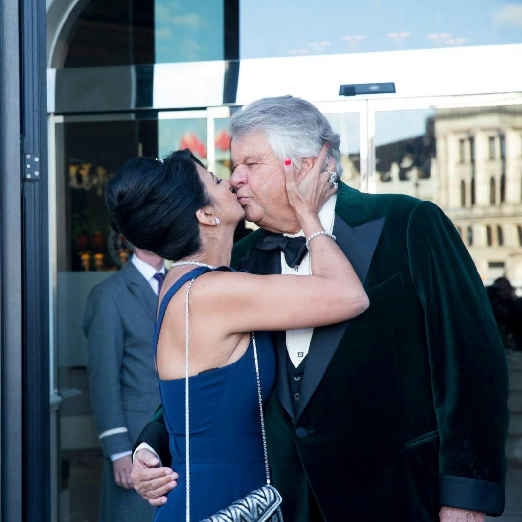 Christian Kjær og Susan har været sammen i over 14 år. Men det har ikke fået hans tidligere børn til at se mildere på hende. Nu kæmper kendisparret sammen om at sikre, at børnene intet får, når han dør.