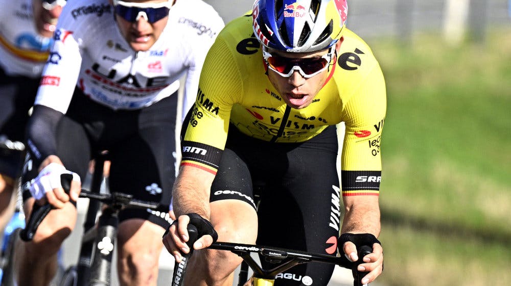 Wout Van Aert kommer ikke til at køre på cykel i de kommende uger efter et alvorligt styrt i Dwars door Vlaanderen. (Arkivfoto). 