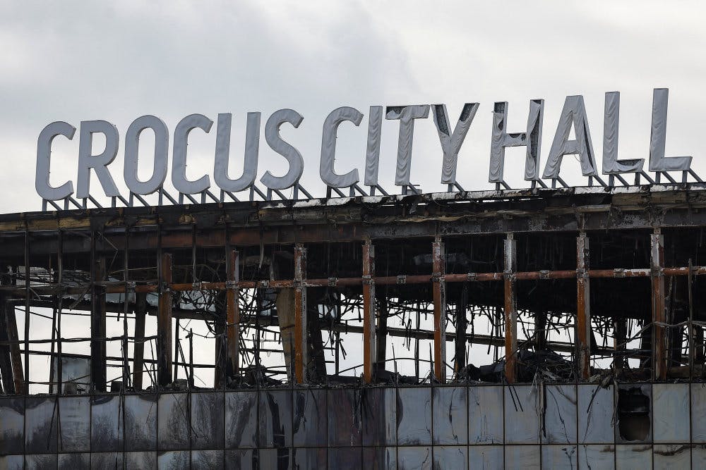 Det nedbrændte Crocus City Hall ses her efter angreb fredag i udkanten af Moskva. (Arkivfoto).&nbsp;&nbsp;