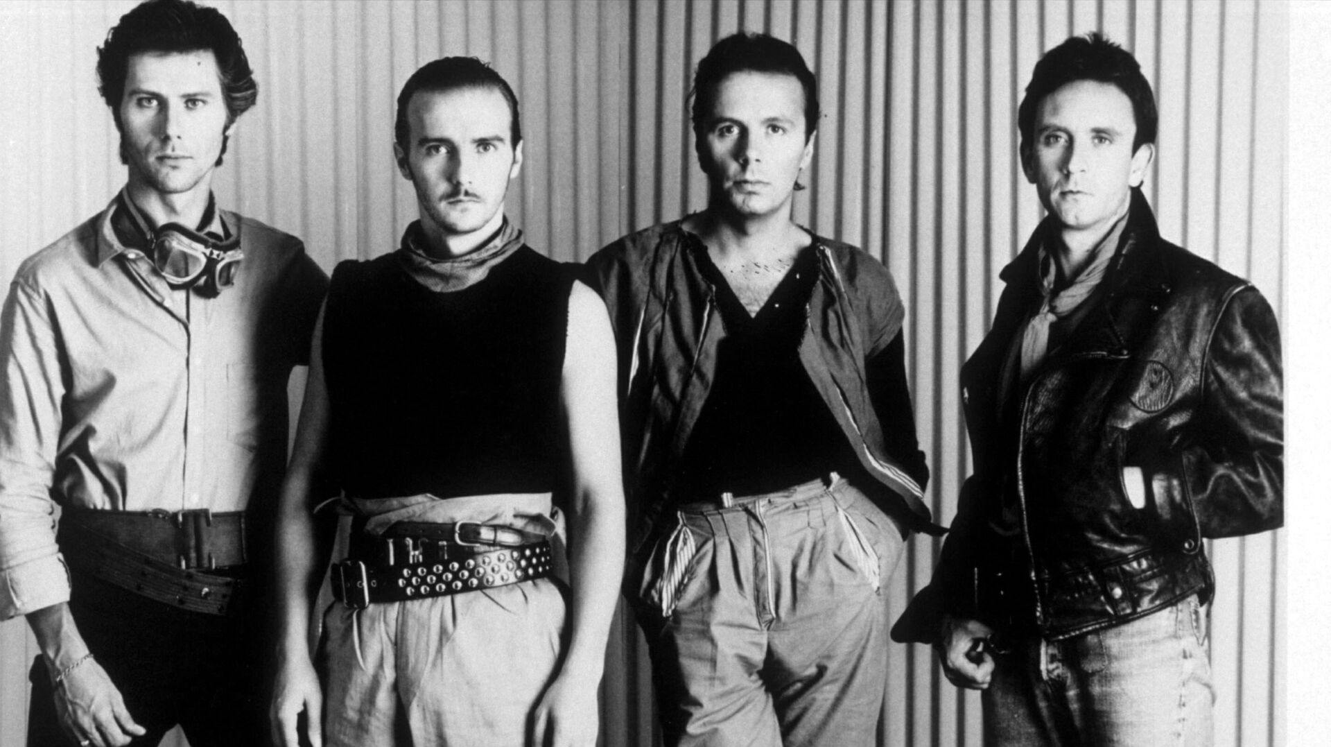 Ultravox hed oprindeligt Tiger Lily, og var en del af rockgenren New wave, der opstod i slutningen af 1970'erne. Det er Chris Cross yderst til højre i billedet.