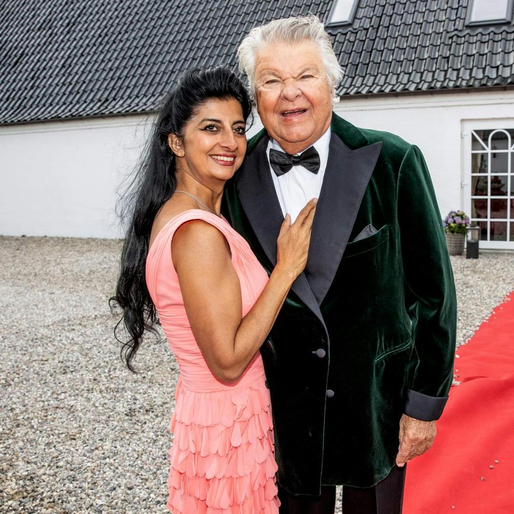 Livet har indtil nu været en fest for Christian Kjær. Men de seneste år har også været hårde med alvorlig sygdom og strid i familien. Susan Astani, hustru gennem 14 år, kan derimod glæde sig over, at hun står til at blive særdeles velhavende.