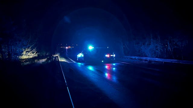 Føreren af hestetransporteren er en 25-årig kvinde fra Sorø.