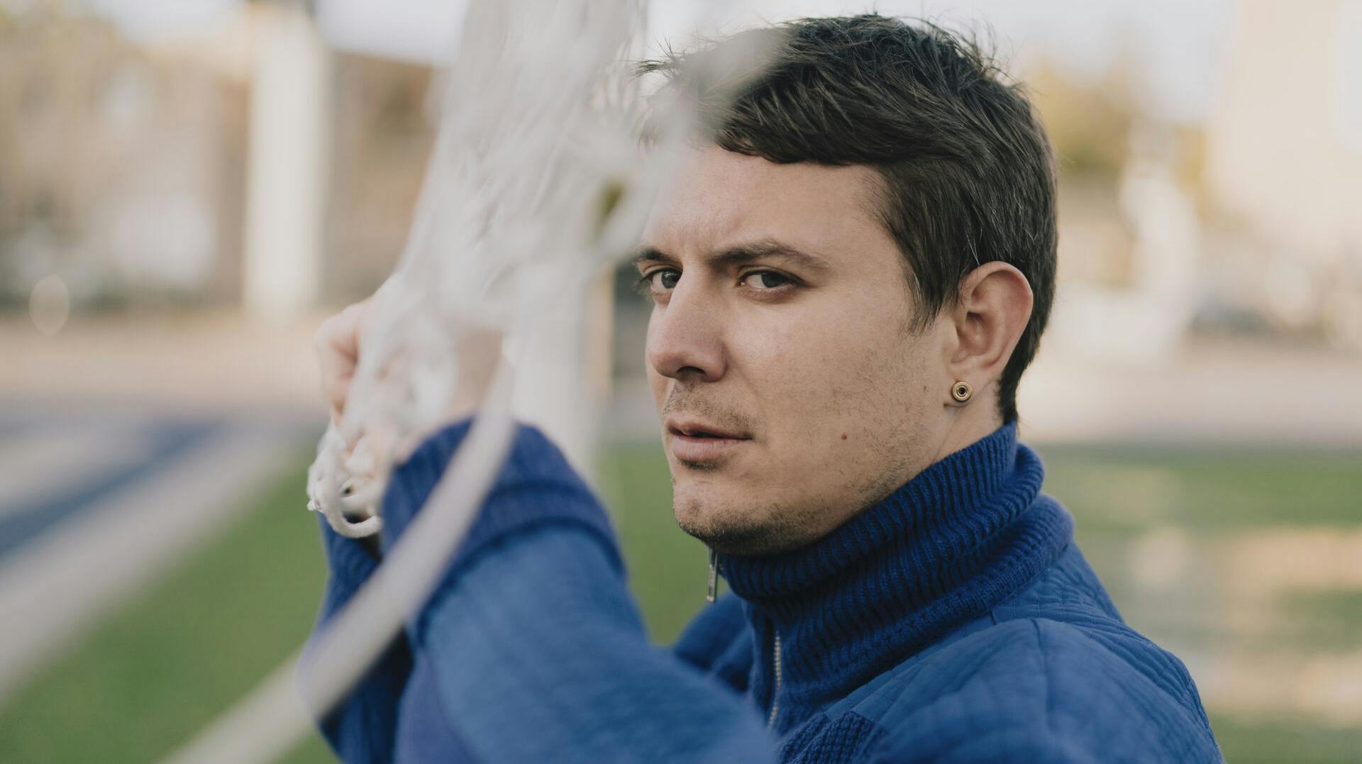 Digter Caspar Eric modtager den norske litteraturpris Bjørnsonprisen for 2024.