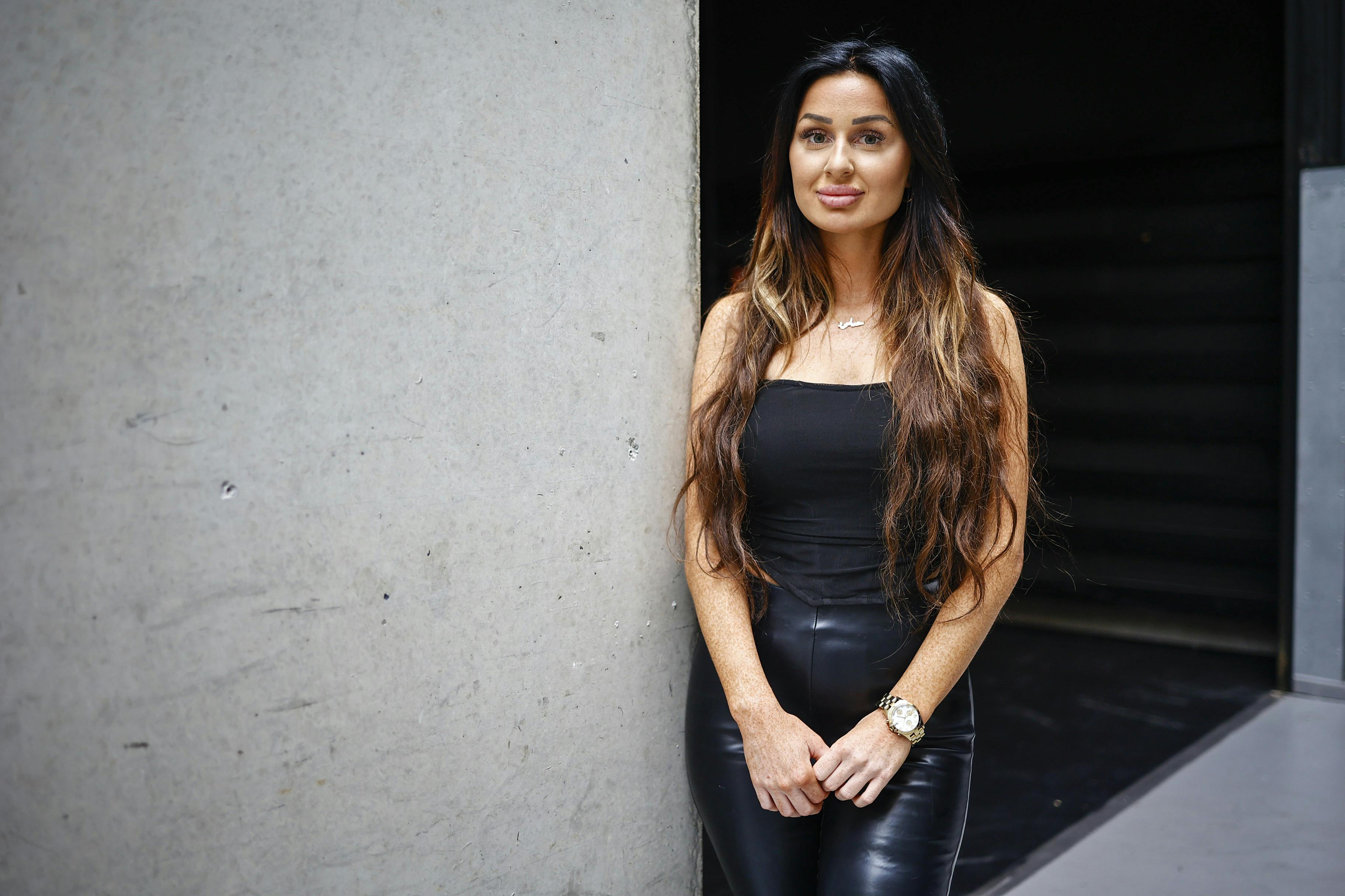 Vivi Bach til pressedag på "Paradise Hotel". På dette tidspunkt havde Vivi vundet, men sæsonen var endnu ikke blevet sendt.