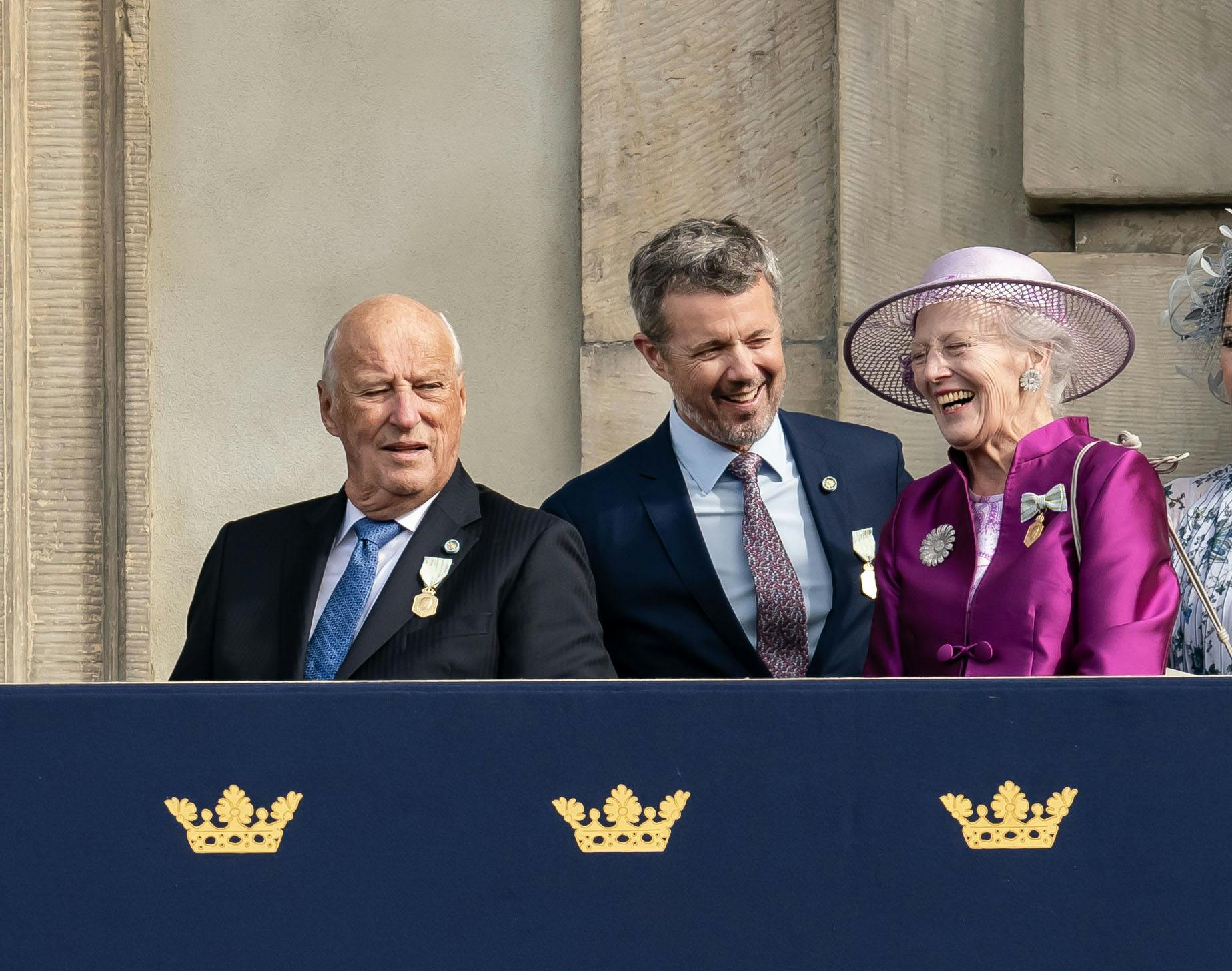 Kong Harald, kong Frederik og dronning Margrethe i sommer.