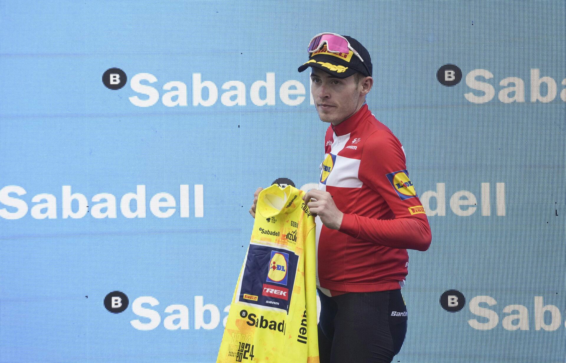 Mattias Skjelmose begyndte sidste etapedag i den gule førertrøje, men endte som nummer tre i Baskerlandt Rundt.