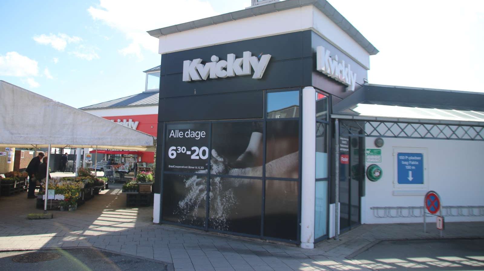 Lørdag rystede en eksplosion fra et kanonslag Kvickly i Middelfart.