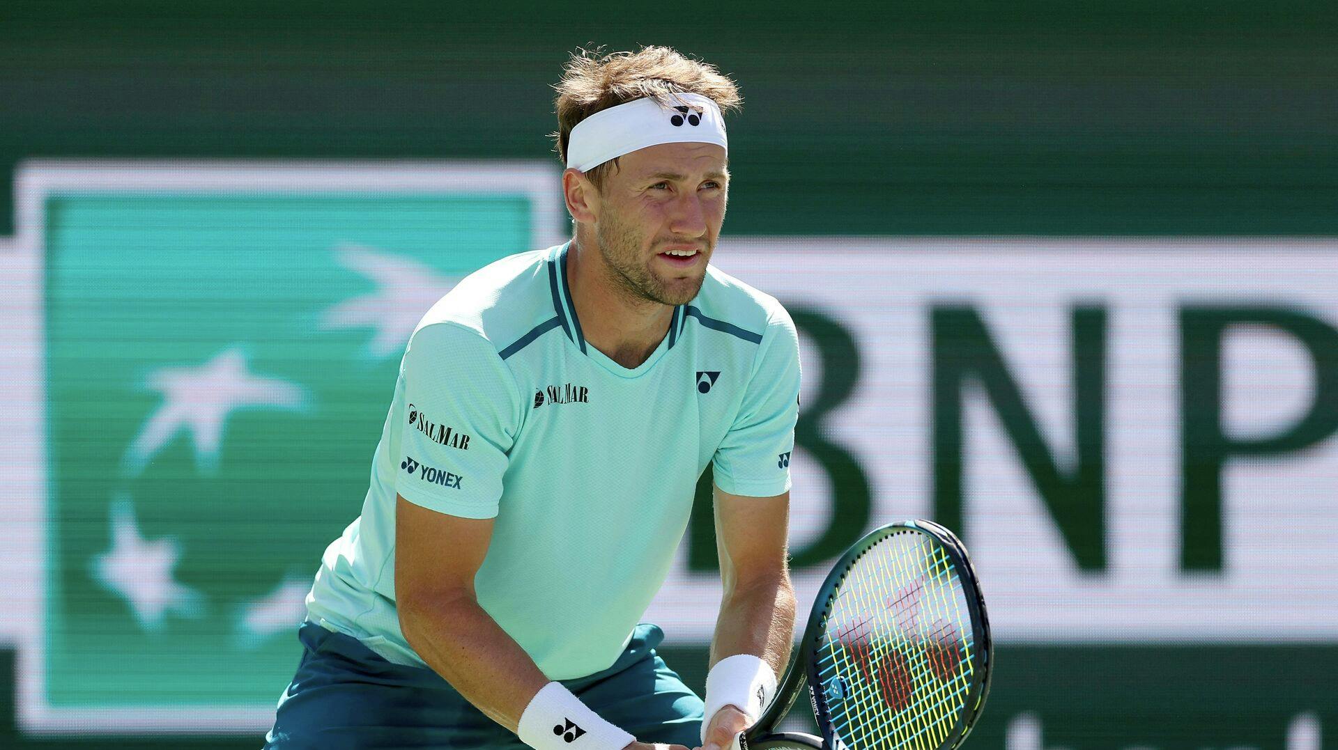 Casper Ruud var topseedet til Estoril Open, men måtte se sig slået i semifinalen. Undervejs i turneringen var han ikke eneste mand i problemer, da Eurosport ved en fejl viste kvinder i bikini i stedet for tennis.