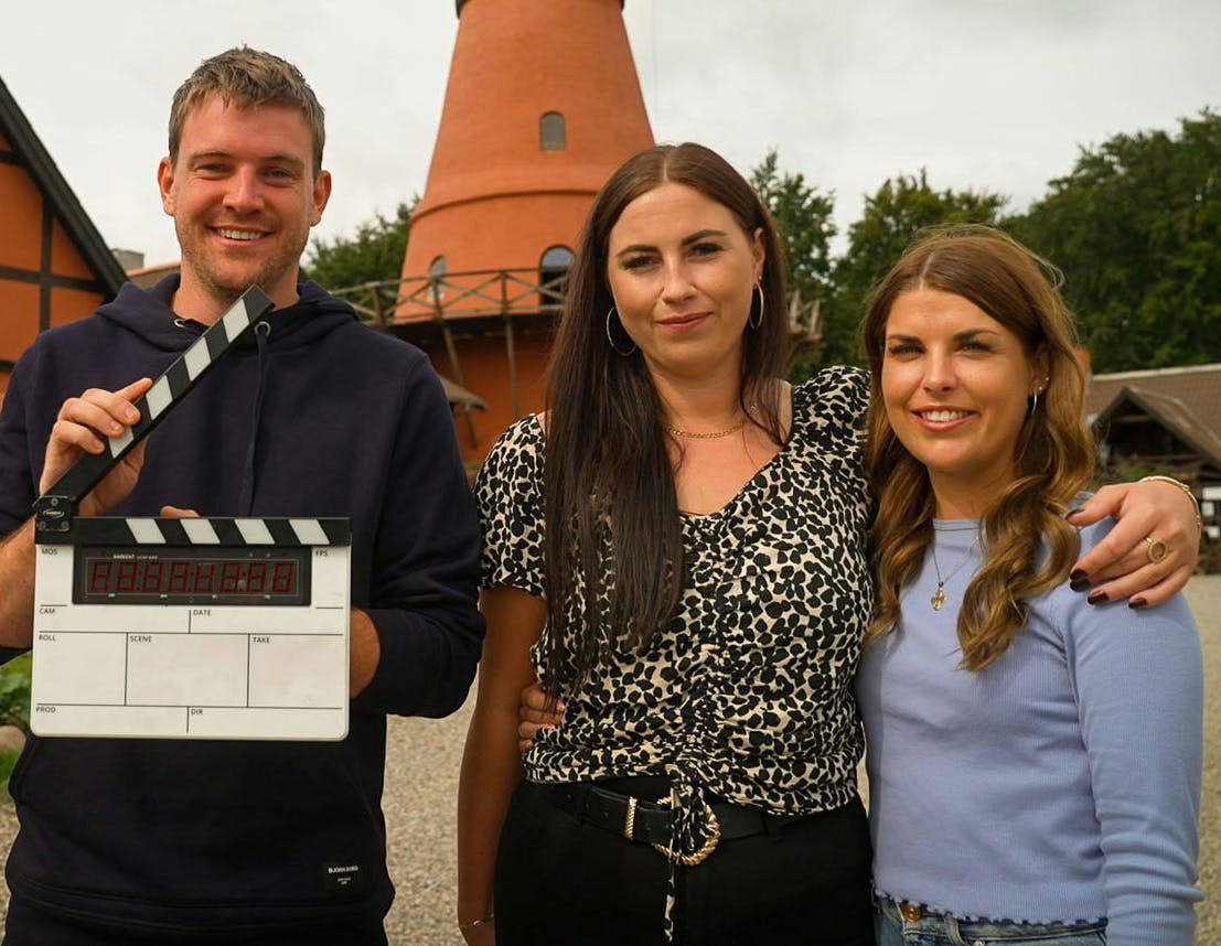 Anne og Emilie er to af Anders Ingwersens bejlere i "Kærlighed hvor kragerne vender".