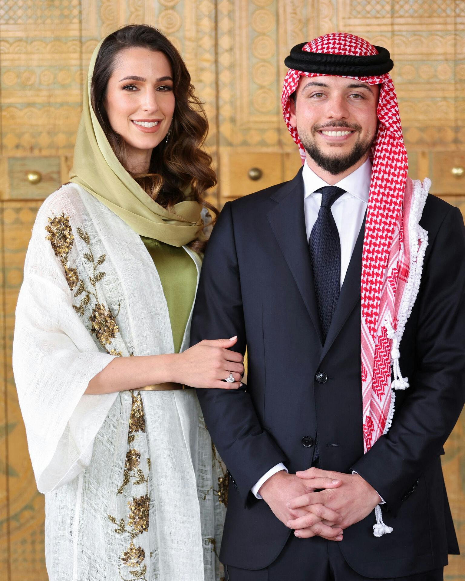 Kronprins Hussein og kronprinsesse Rajwa blev gift sidste år i juni, og nu venter de deres første barn. 