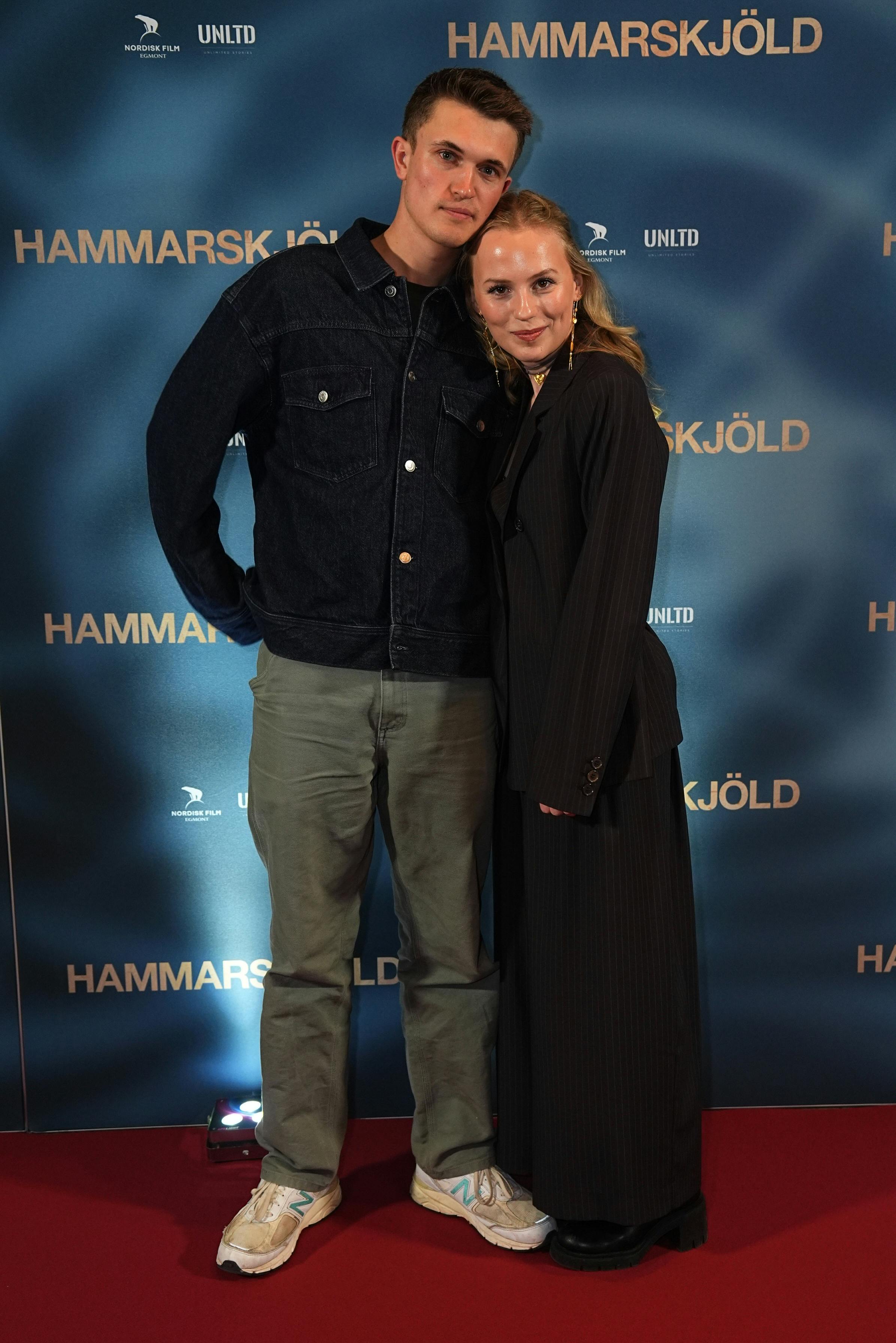 Flora Ofelia havde for første gang kæresten Asger med på den røde løber.