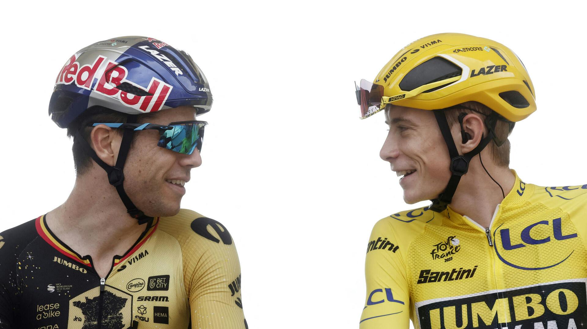 Cycling - Tour de France - Stage 11 - Clermont-Ferrand to Moulins - France - July 12, 2023 Team Jumbo-Visma's Jonas Vingegaard and Wout van Aert ahead of stage 11 REUTERS/Benoit Tessier