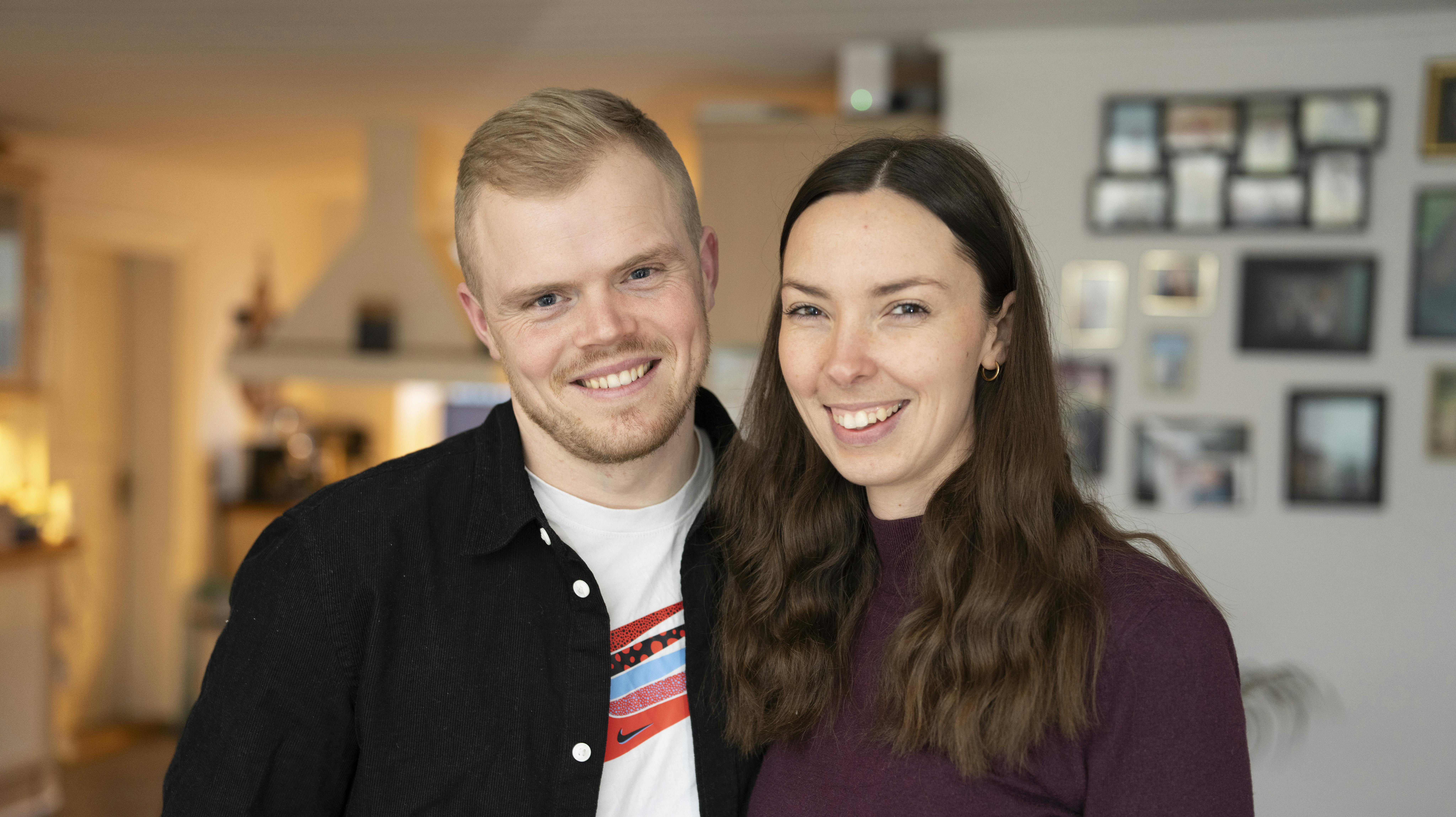 Mads og Lena Årgang 20.BilledBladet - Nordborg Als 24.01.2024 - Årgang 20 - Mads, Asmus og Malthe fra ”Årgang 20”.Journalist Laura Hansen BB