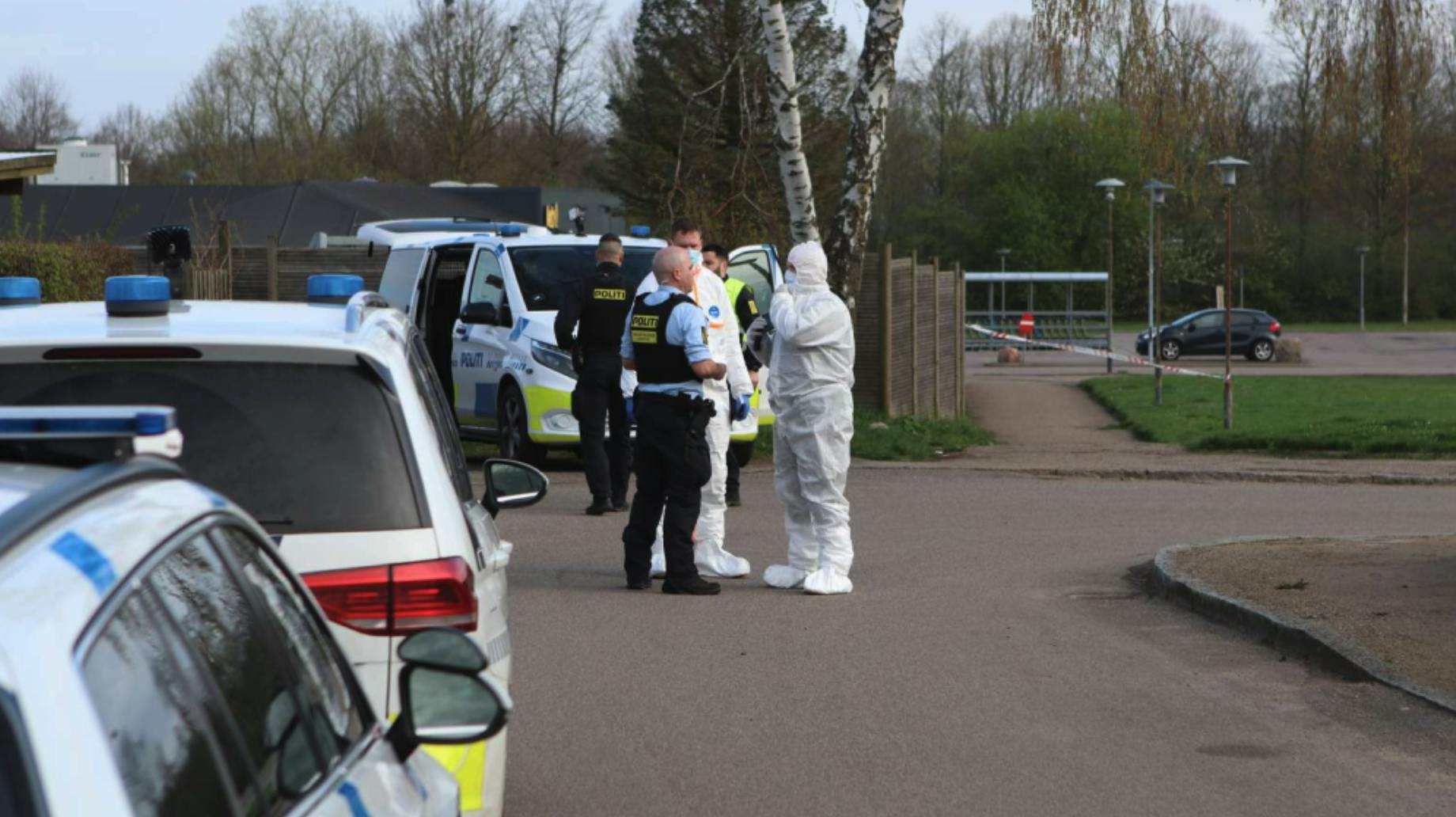 Det er uvist, om der ligger en forbrydelse eller en personlig tragedie bag skuddramaet.
