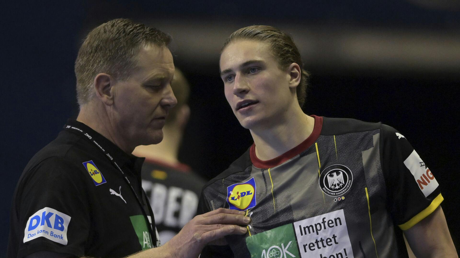 Den tyske landstræner Alfred Gislason (tv.) og Juri Knorr (th.). 