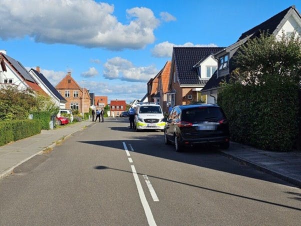 Det dobbelte drabsforsøg skete på en stille villavej i Silkeborg sidste år.