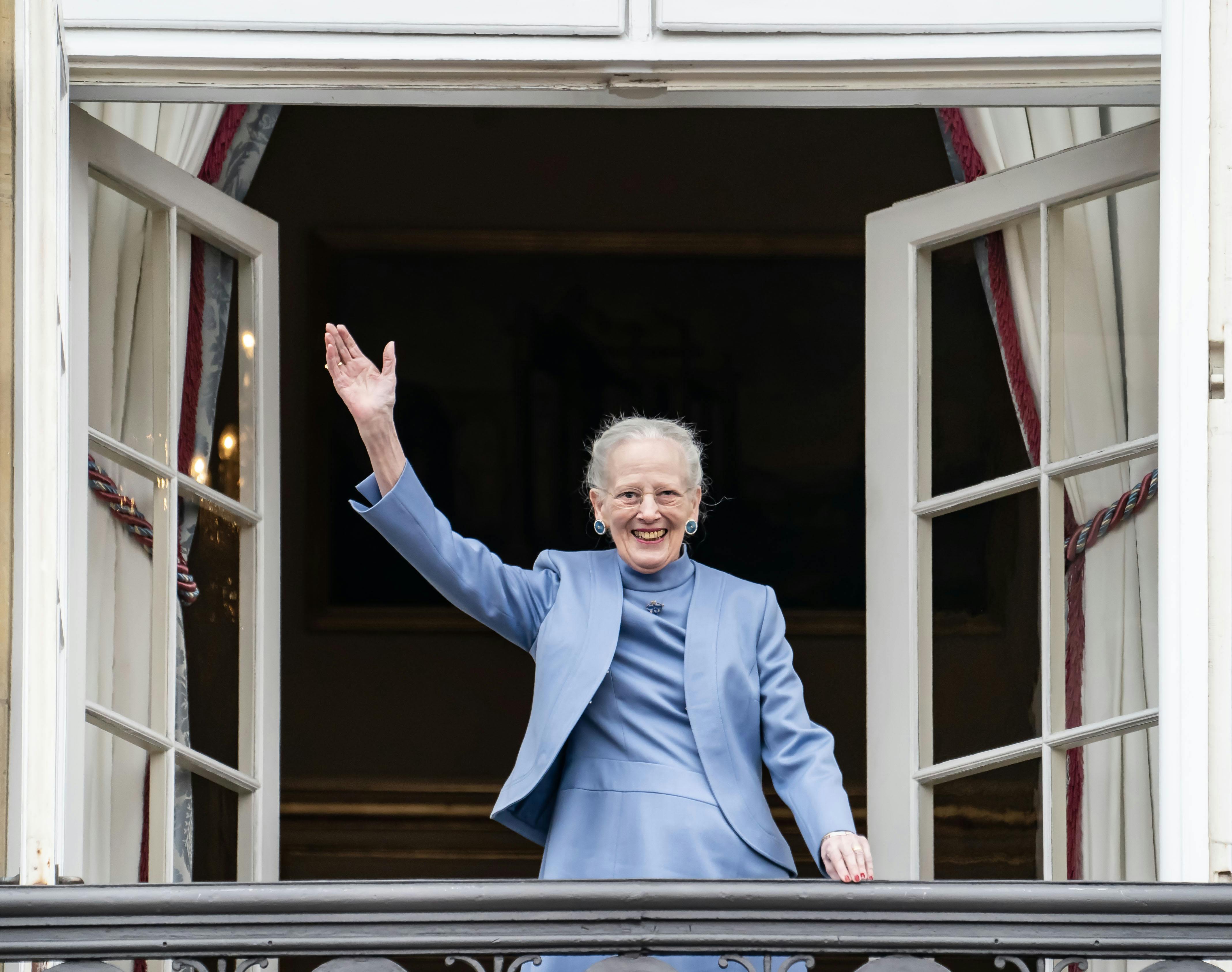 Dronning Margrethe fejrer i år sin første fødselsdag, siden hun abdicerede. I år bliver fejringen derfor også anderledes, da fødselsdagen markeres privat på Fredensborg Slot.
