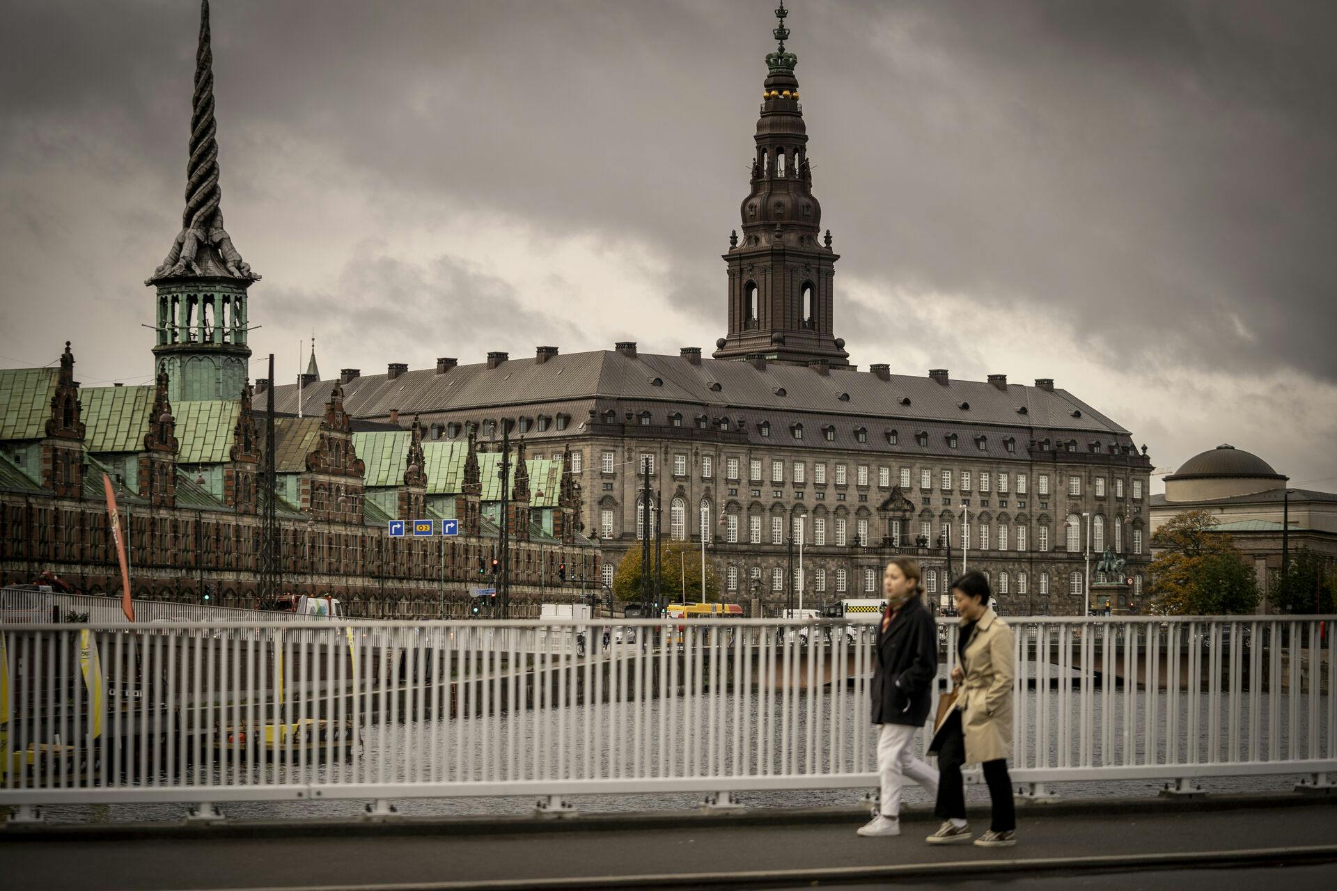 Det koster knaster at genopbygge Børsen og især det smukke dragespir.