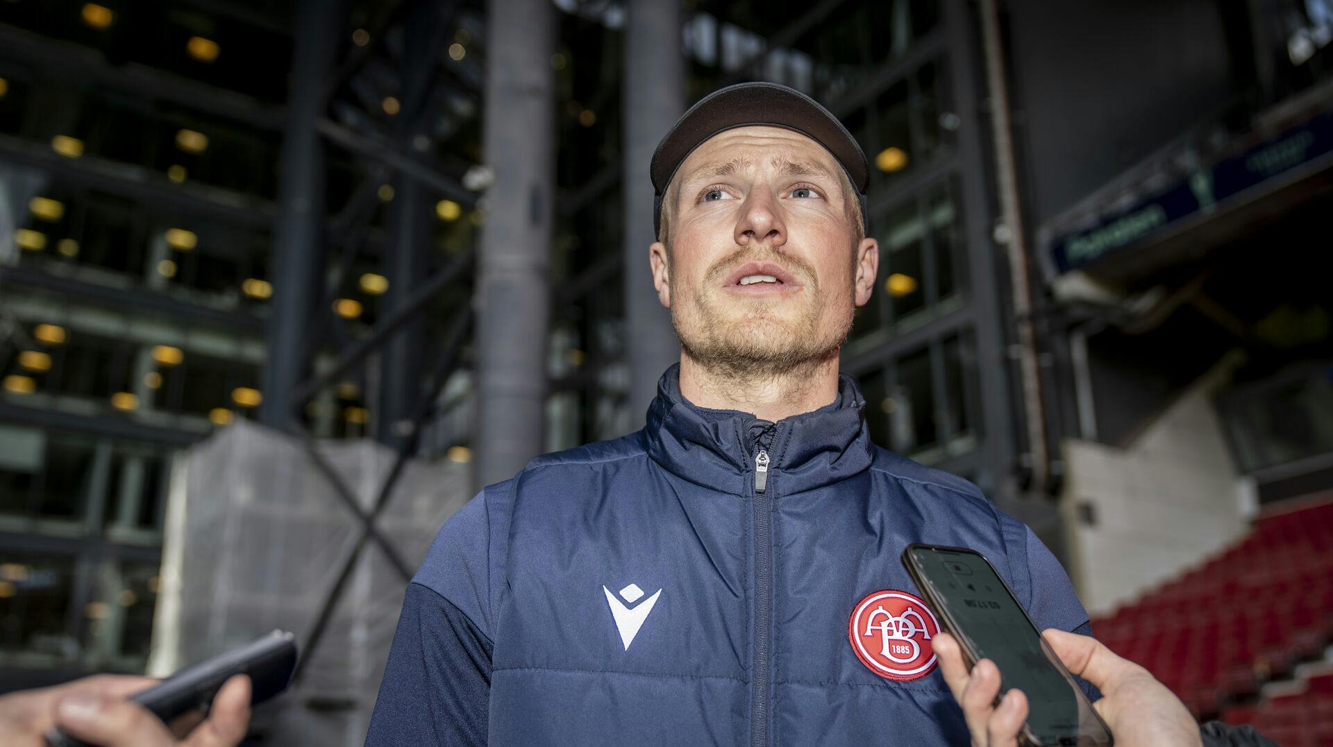 Oscar Hiljemark bliver ny cheftræner for Elfsborg, som har købt svenskeren i AaB.