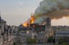 Billederne af Notre Dame i flammer gik verden rundt for præcis fem år siden. Nu er det danske Børsen, der brænder.