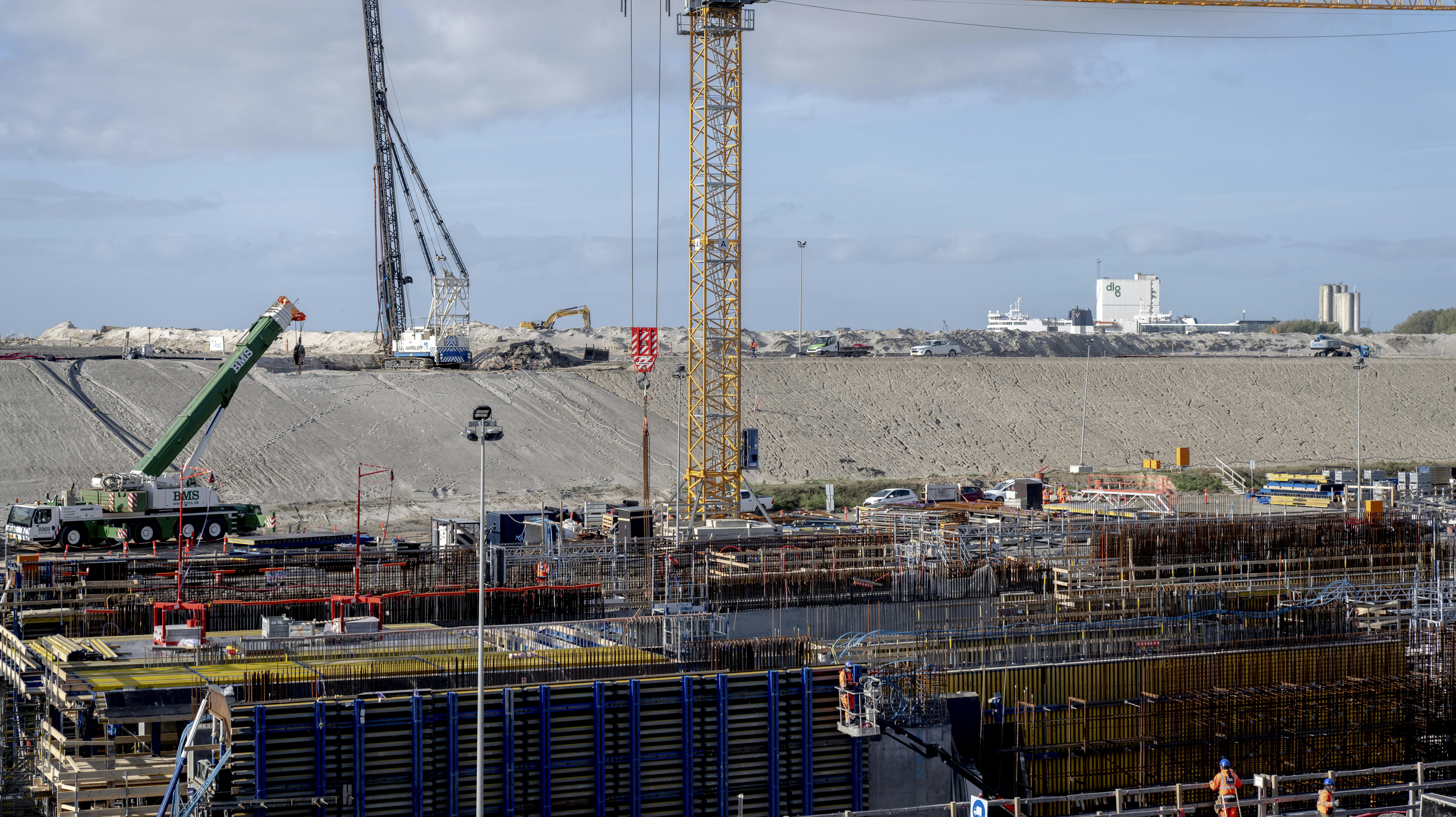 Manden mistede benet i den voldsomme arbejdsulykke på Femern-byggeriet.