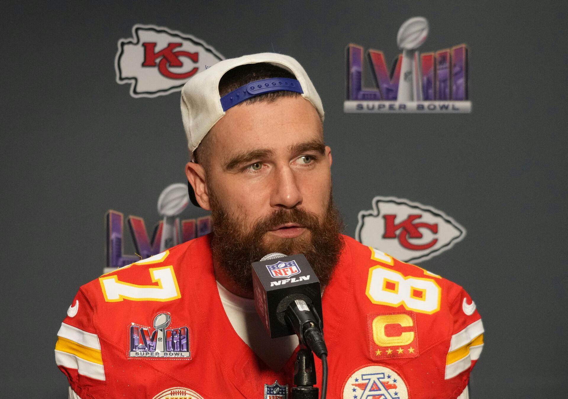 Travis Kelce spiller til daglig for NFL-holdet Kansas City Chiefs.