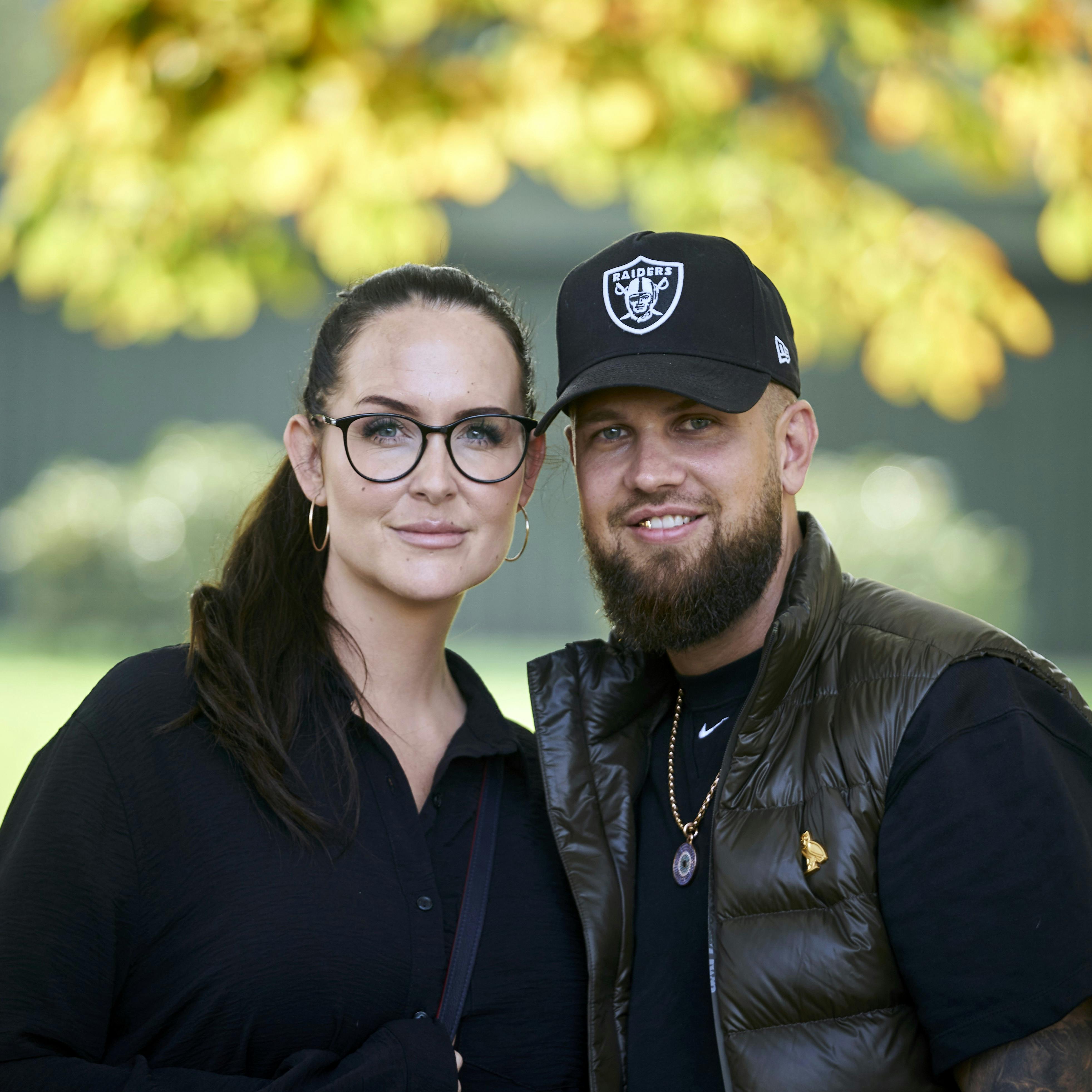 I det nyeste afsnit af "Helt Ærligt" kommer der et par sandheder på bordet fra Geggo og Cengiz. Parret sover ikke i samme seng, og så har Geggo af gode grunde smidt vielsesringen.