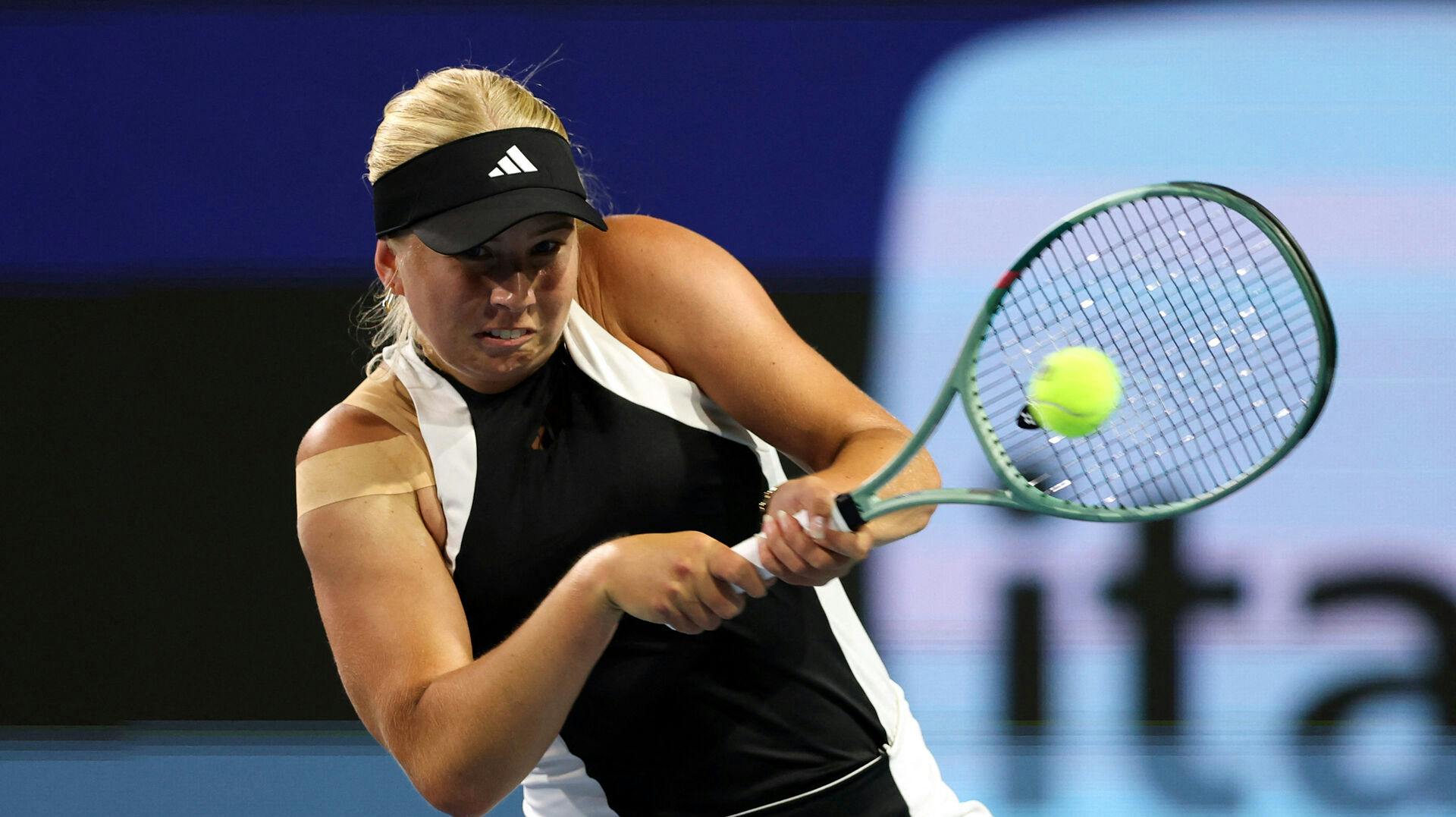 Clara Tauson er videre.