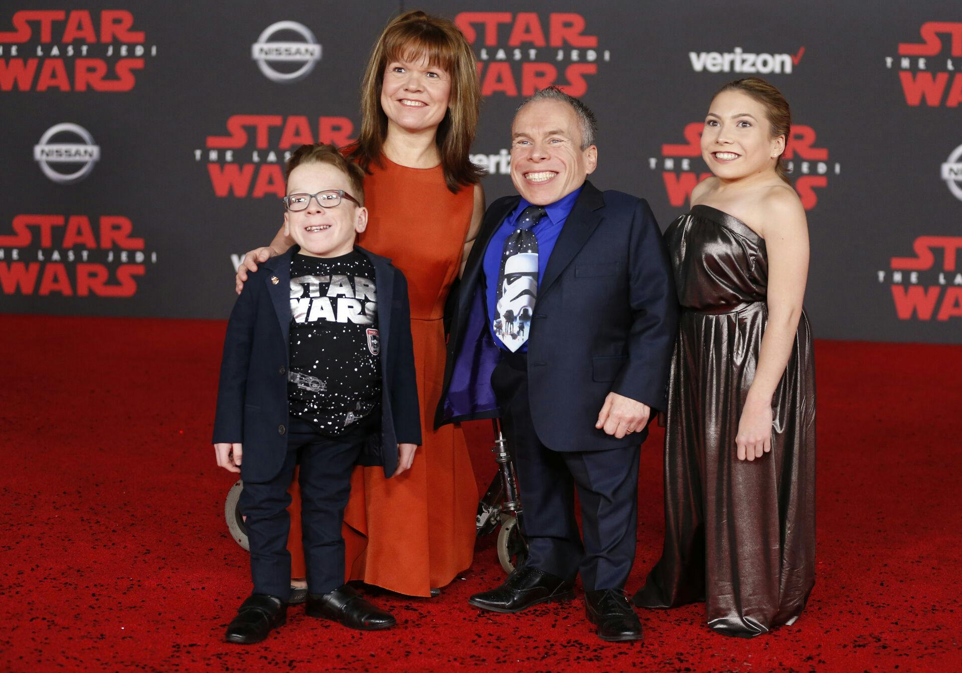 World Premiere of "Star Wars: The Last Jedi" – Arrivals – Los Angeles, California, U.S., 09/12/2017 – Warwick Davis (2nd L) with (L-R) Samantha Davis, Lloyd Davis and Annabelle Davis. REUTERS/Danny Moloshok