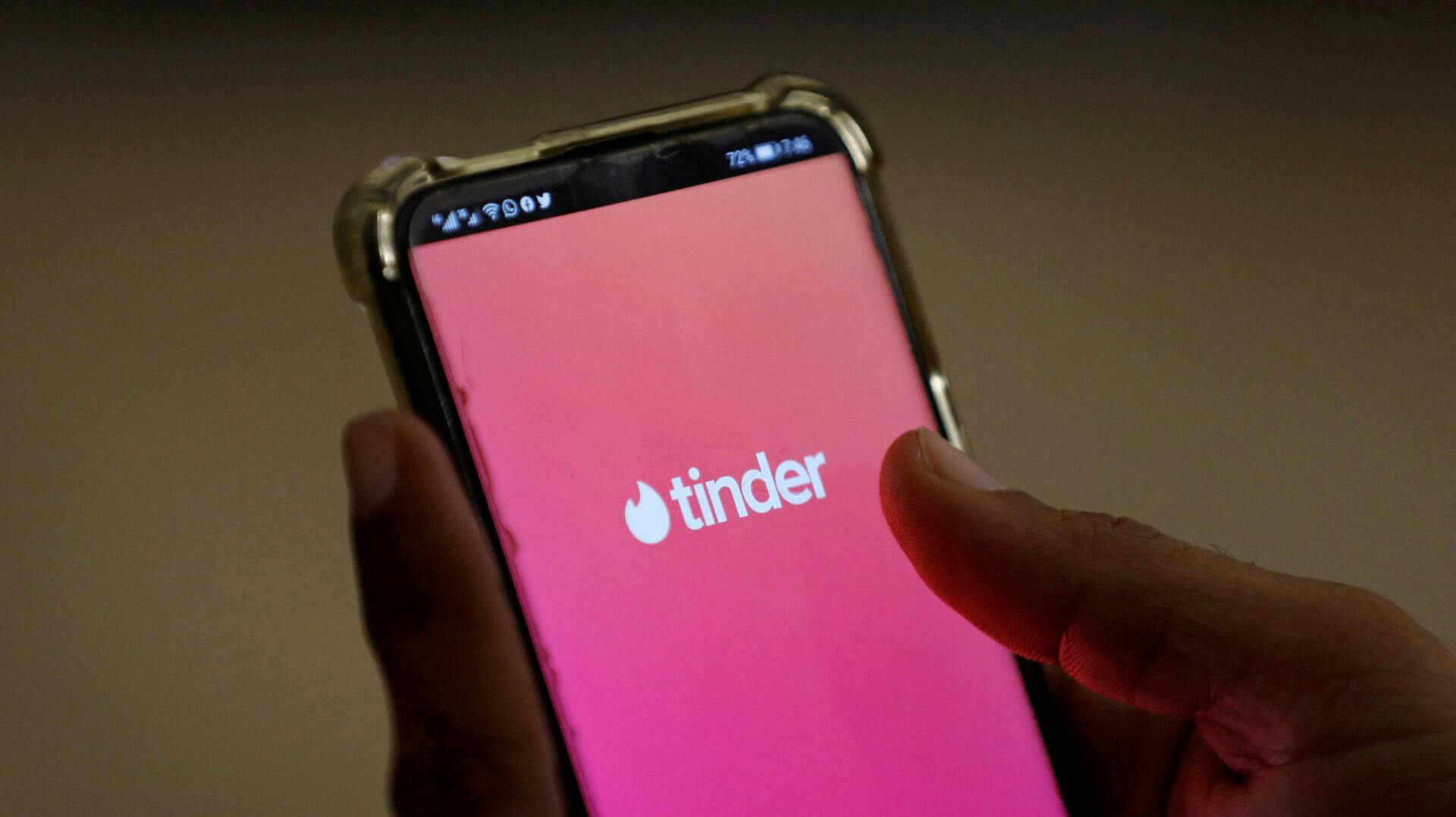 FILE PHOTO: The dating app Tinder is shown on a mobile phone in this picture illustration taken September 1, 2020. REUTERS/Akhtar Soomro/Illustration/File Photo