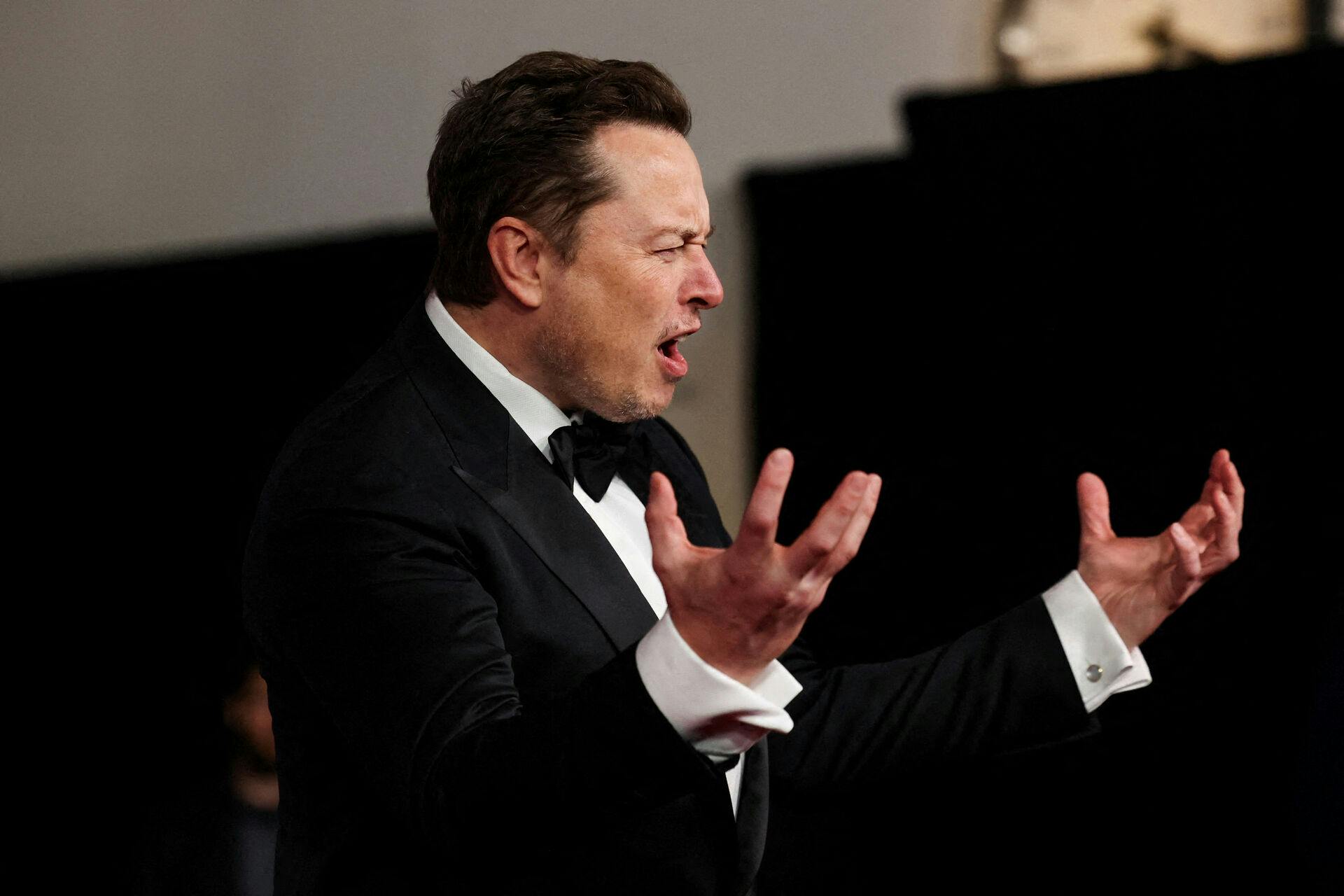 Elon Musk håber på at få en gigantisk milliardbonus ud af sit arbejde i Tesla, men den er i fare nu.