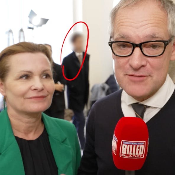 Her ses den unge nordmand, som er psykisk syg og slet ikke burde løbe rundt til den kongelige fest i København.