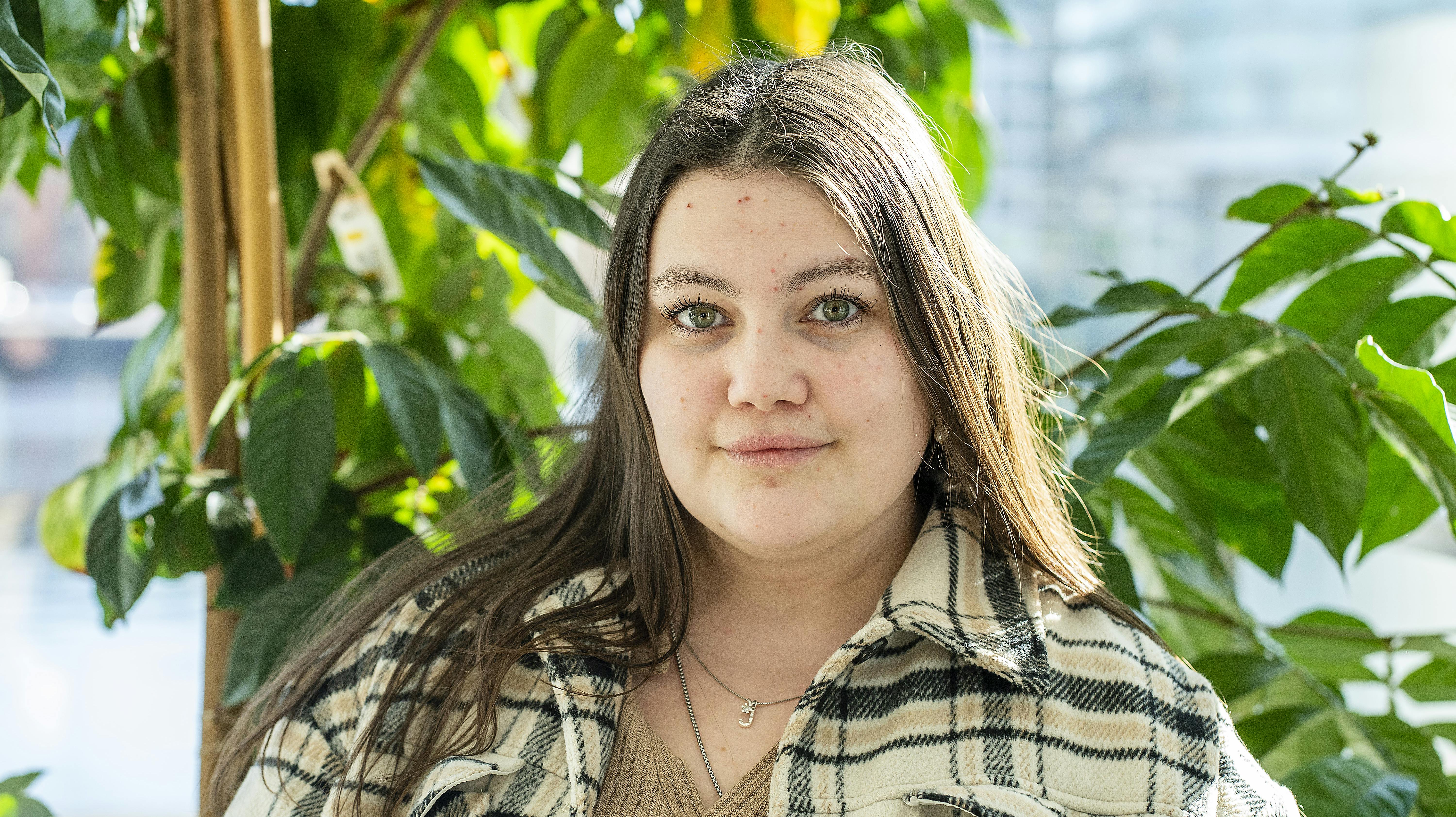 Stephanie Siguenza er single igen.