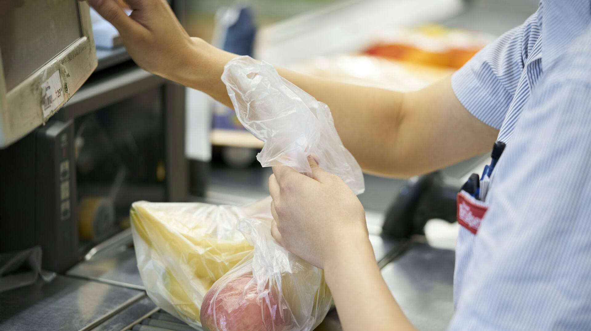 Kommer du til at savne plastikken om frugten? Arkivfoto.