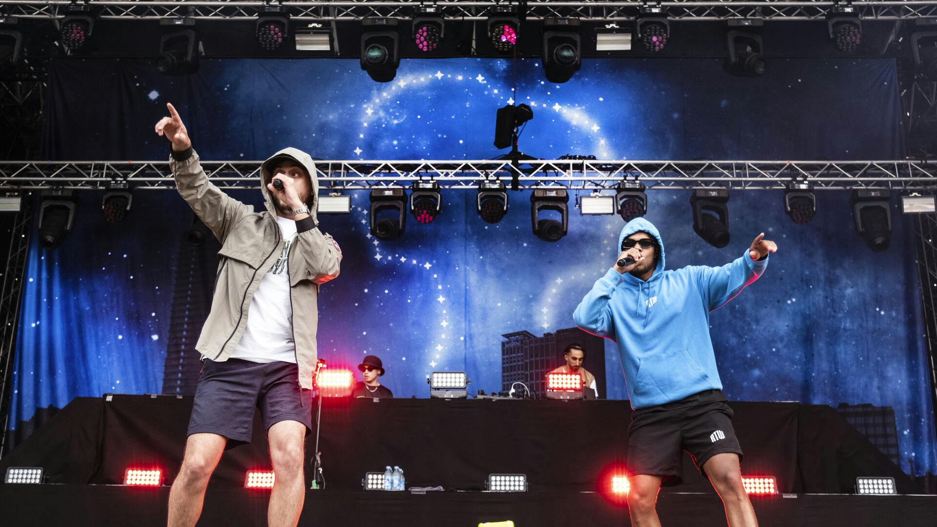 Artigeardit & Lamin rapper sammen på Blå Scene på Tinderbox torsdag den 22. juni 2023. (Foto: Helle Arensbak/Ritzau Scanpix)