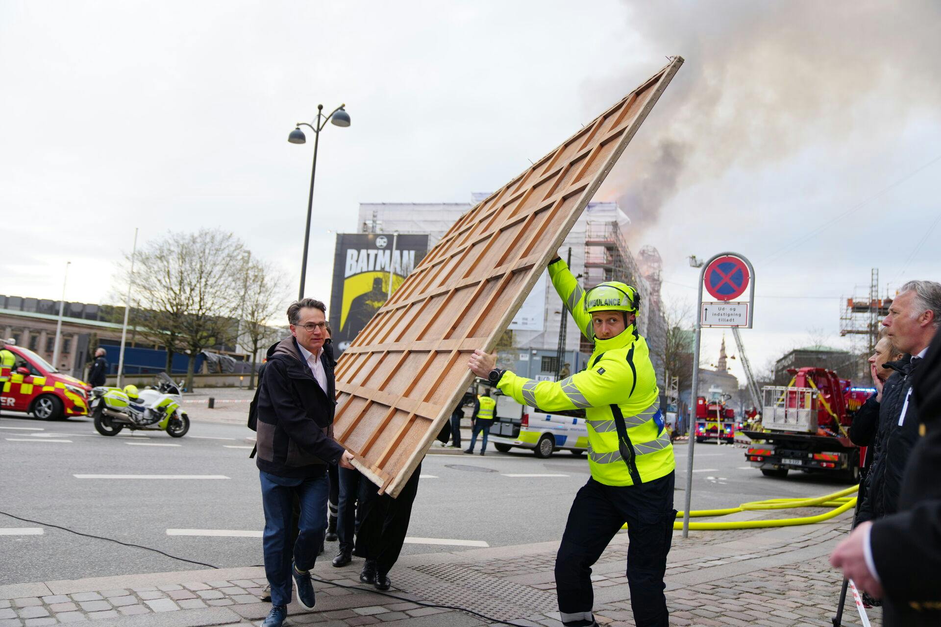 Mange ting gik tabt i Børsen-branden. Nu fortæller Dansk Erhverv, at de har en "fornuftig forsikringsdækning og summer" i forbindelse med branden.