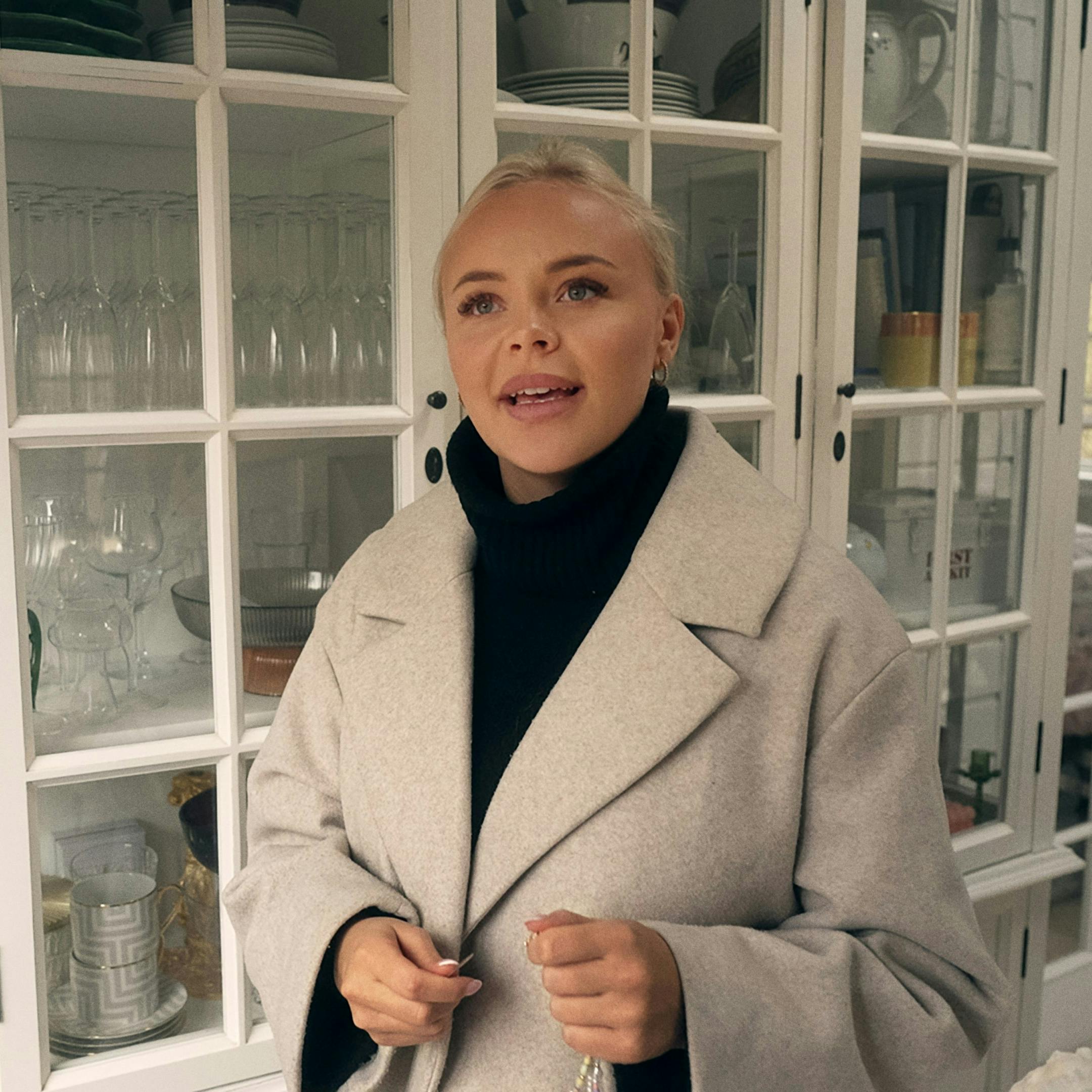I det seneste afsnit af "Diamantfamilien – fanget i Dubai" bliver Elvira Pitzners grænser stærkt overskredet af mor Katerina.