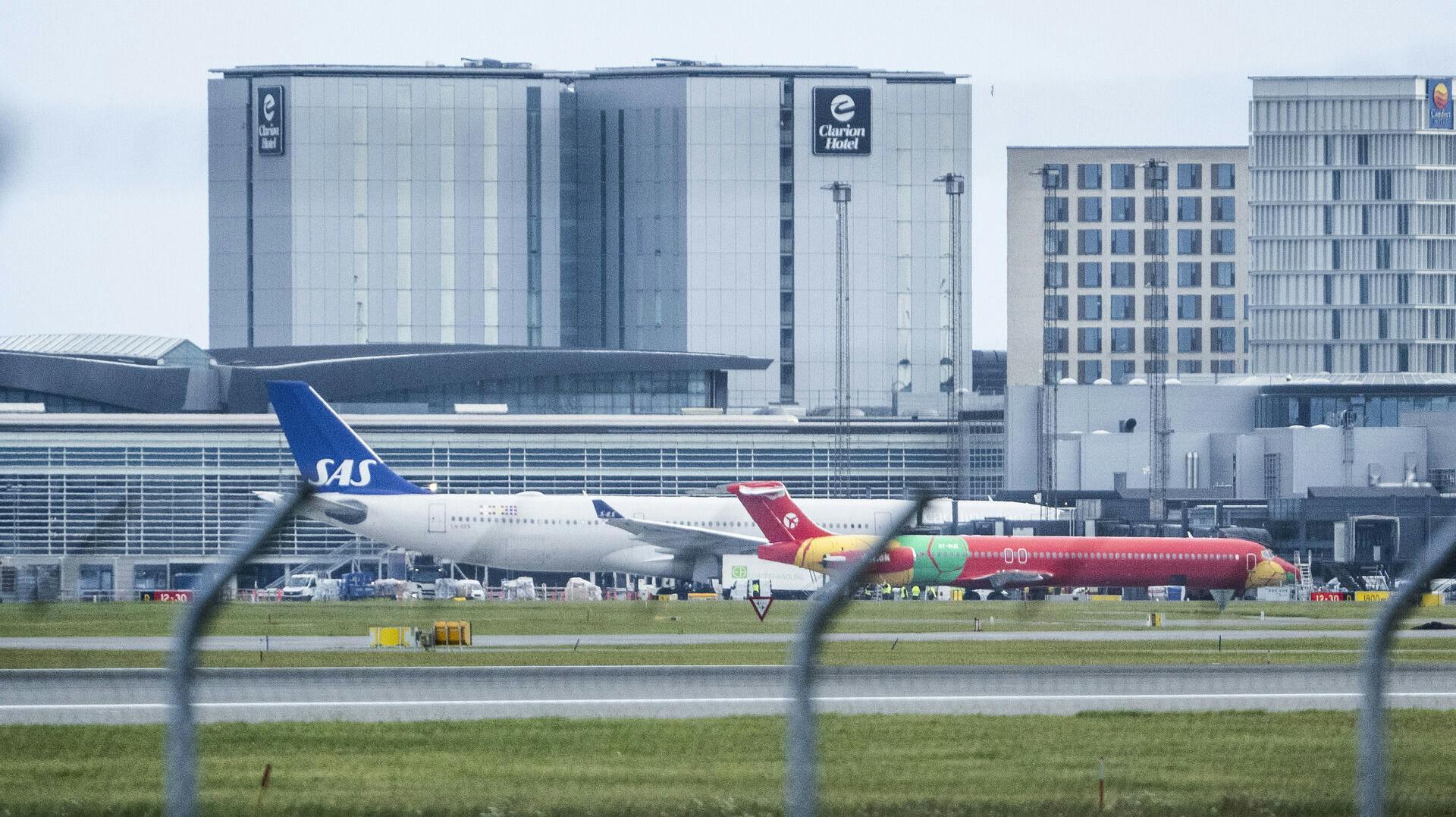 Danish Air Transports direktør, Jesper Rungholm, vender 180 grader. Nu fortæller han, at han ingen overvejelser har om at lukke flyruten mellem Rønne og København.