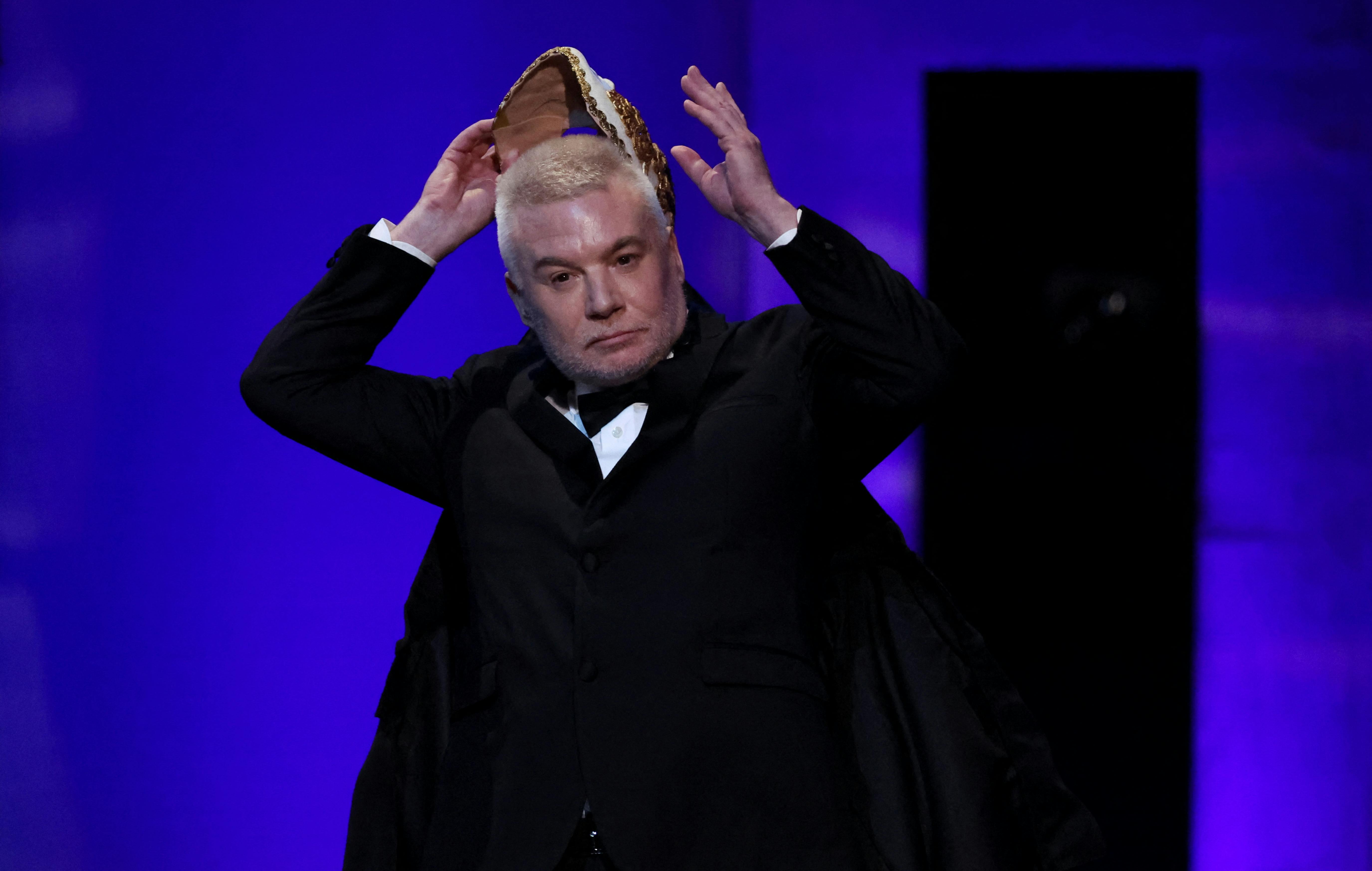 Mike Myers gik på scenen iført en maske, og da han smed den, var han nærmest ikke til at kende.