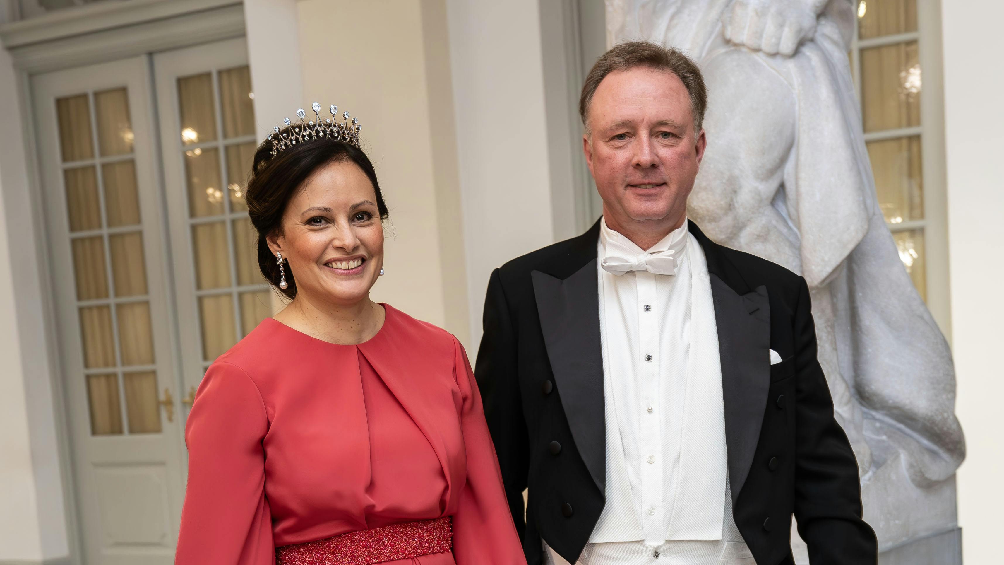 Prins Gustav, 55, og prinsesse Carina, 55, er nu forældre til to. 