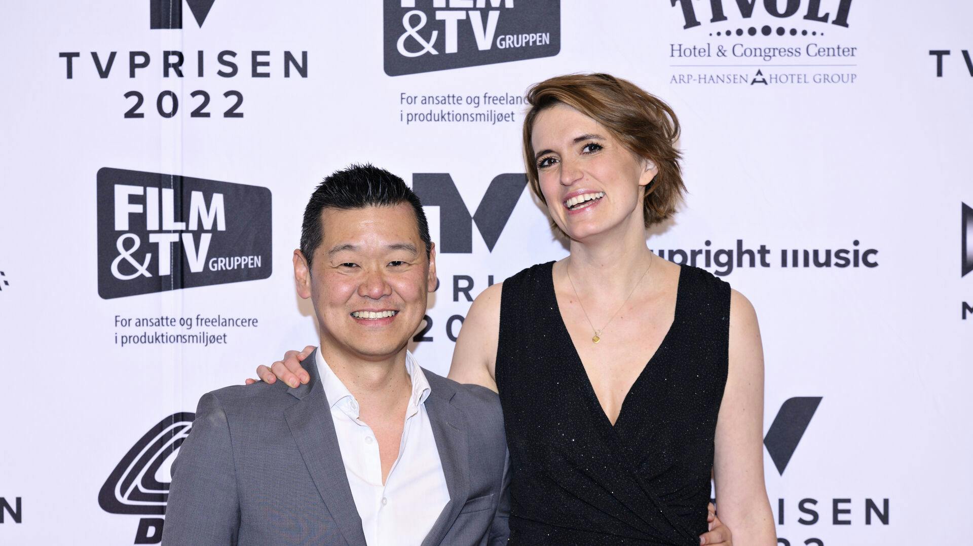 Jacob Kwon og Ditte Haue ankommer på den røde løber til TVprisen 2022 i Tivoli Congress Center i København lørdag den 26. marts 2022.. (Foto: Philip Davali/Ritzau Scanpix)
