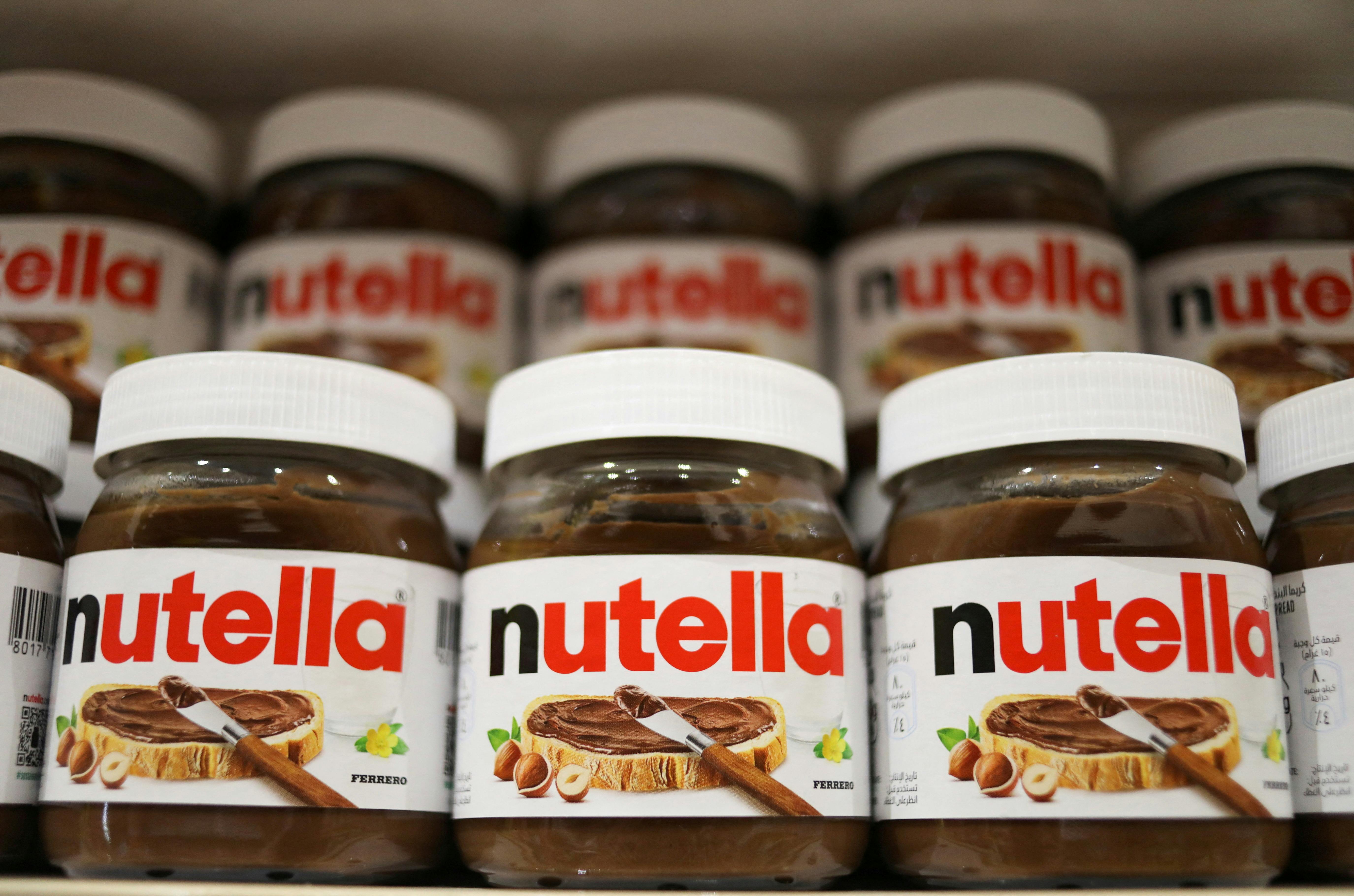 FILE PHOTO: Jars of Nutella spread produced by Italian confectionary maker Ferrero are displayed at a supermarket's shelf in Subang Jaya, Malaysia, April 14, 2022. Picture taken April 14, 2022. REUTERS/Hasnoor Hussain/File Photo