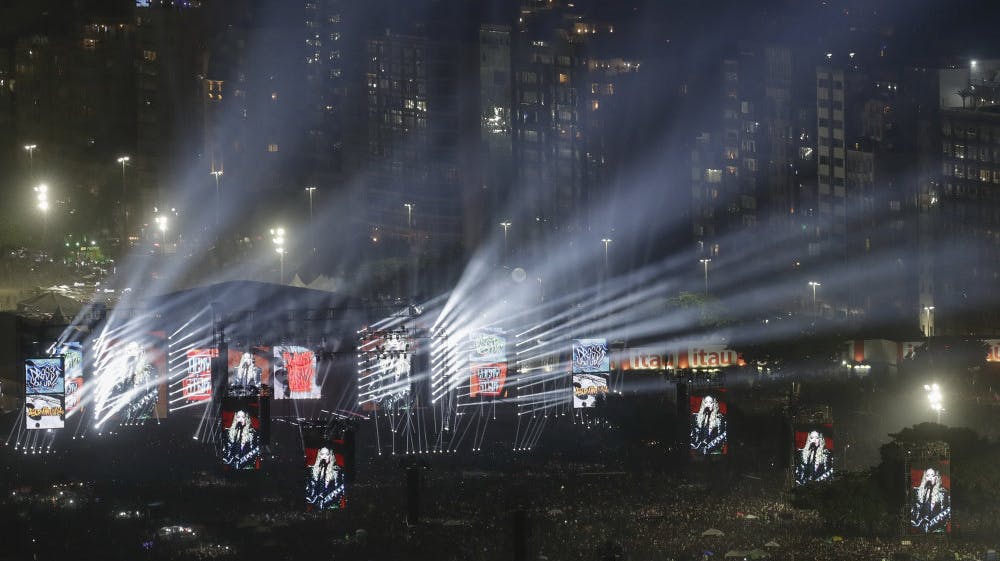 Koncerten var den sidste på Madonnas "The Celebration Tour". 