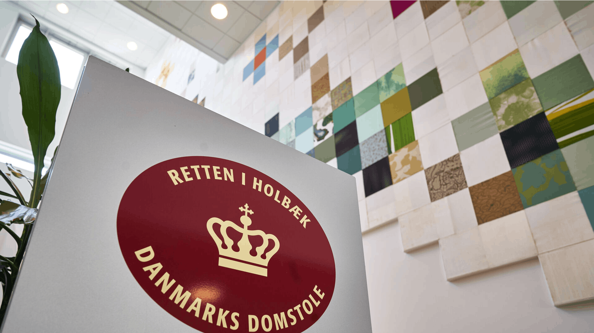 Skilt ved retten i Holbæk den 3. juni 2021