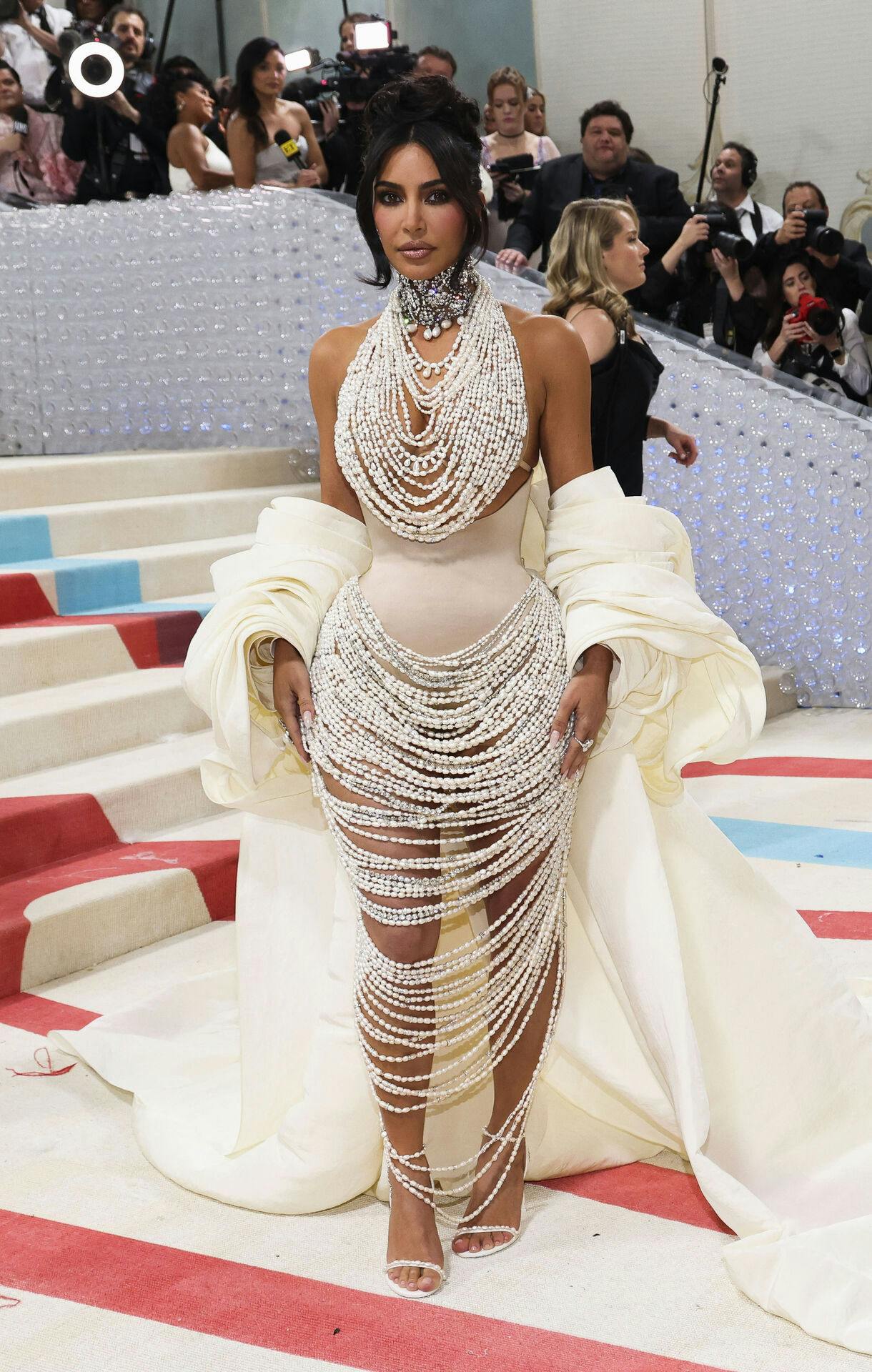 Kim Kardashian har de seneste mange år været fast inventar til Met Gala. Her fotograferet sidste år, da temaet var Karl Lagerfeld.