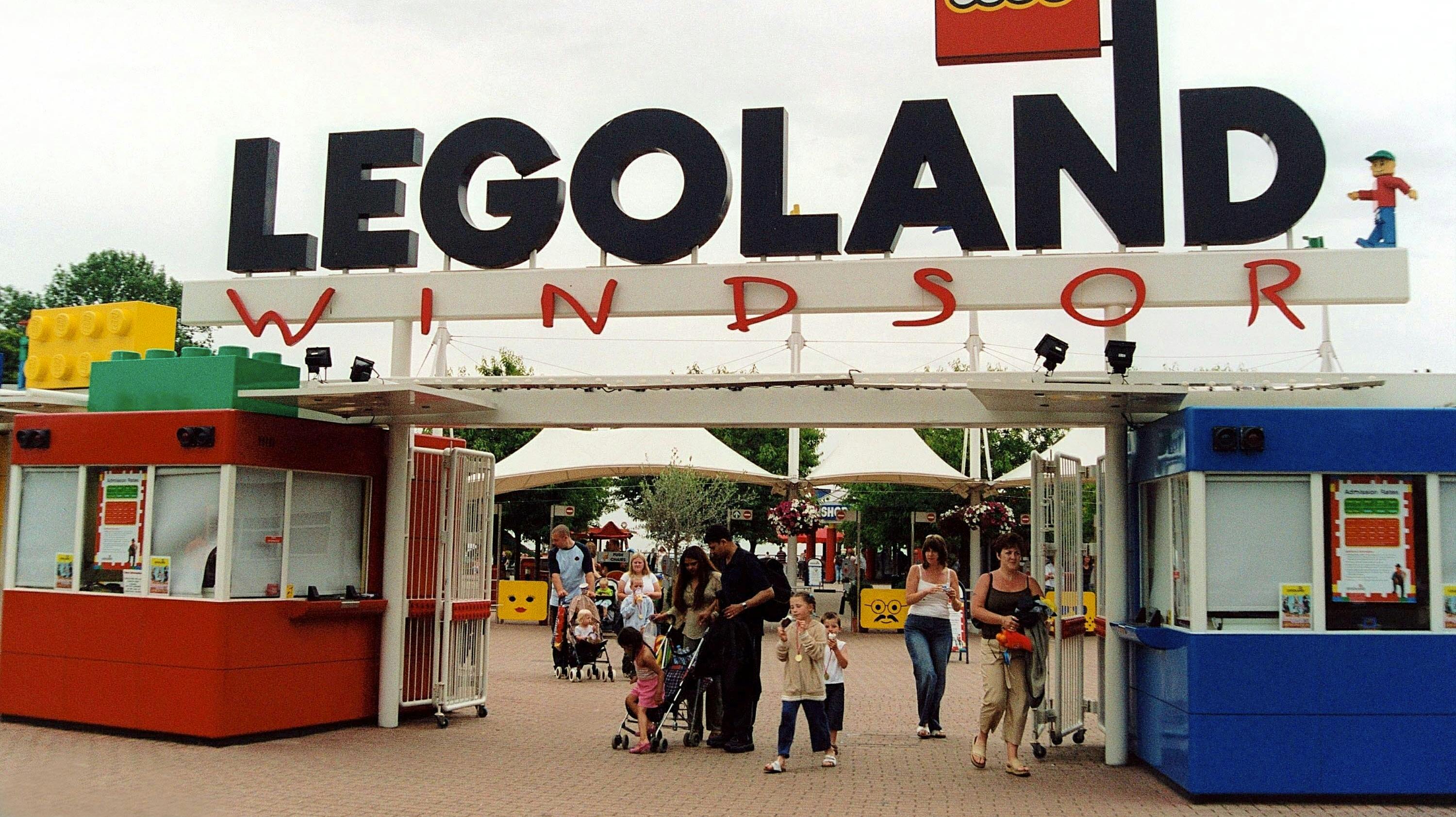 Det var her i Legoland i Windsor, at spædbarnet pludelig fik hjertestop.