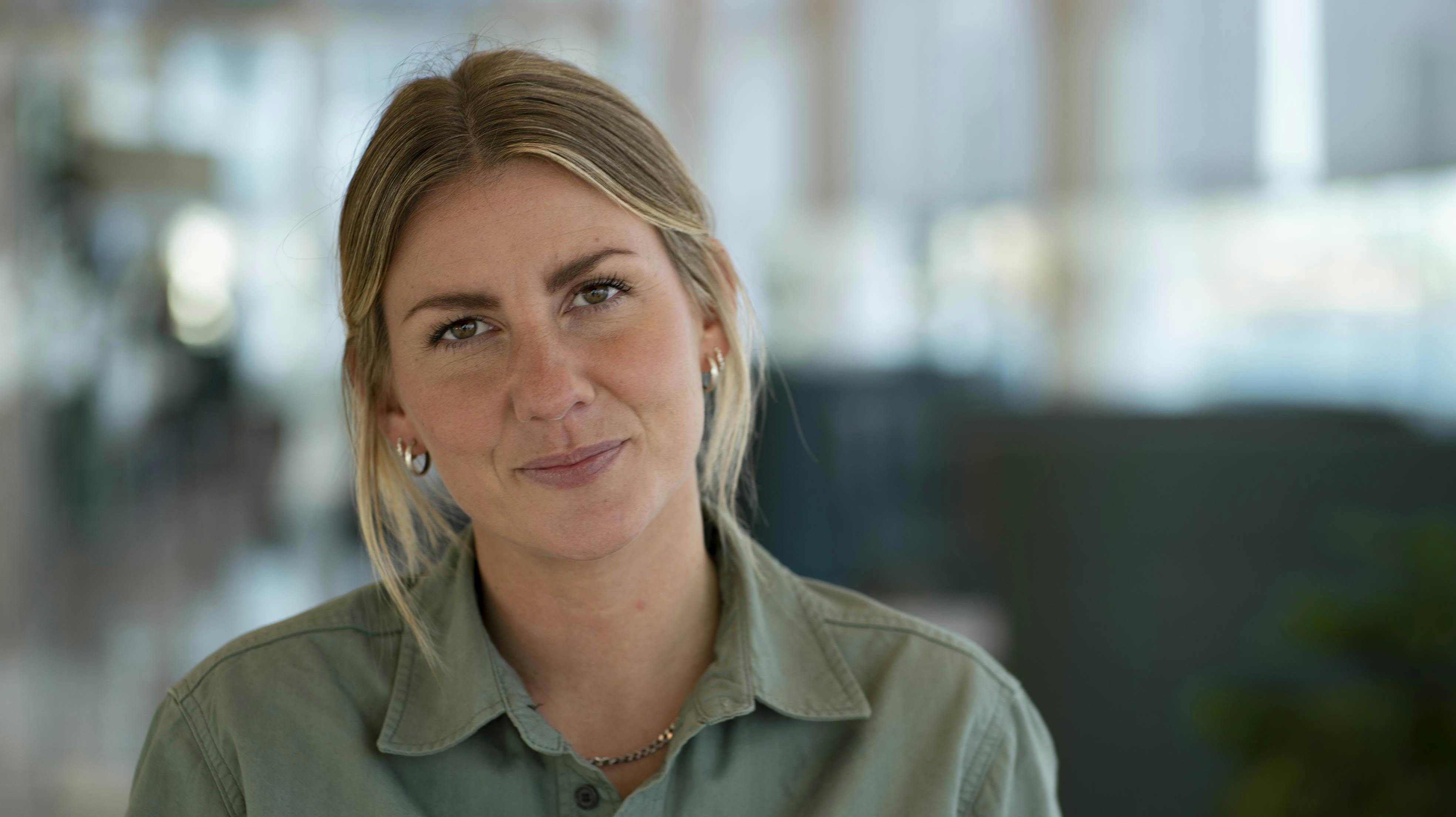 SladderministerietGæster: Mette Sommer og Julie Kriegler, ”Bachelorette”Vært: Nicklas Erik Lagerstorf