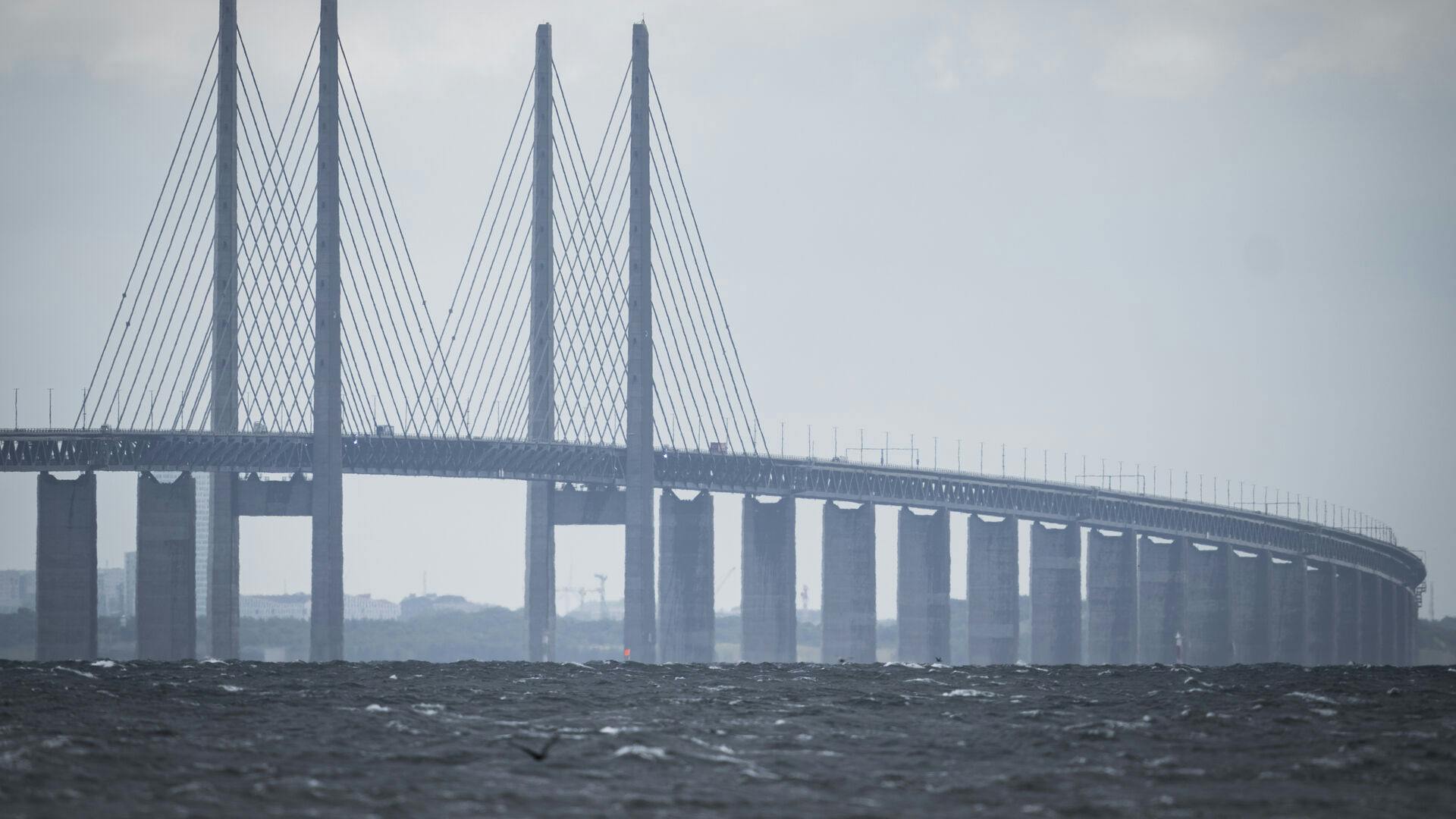 Øresundsbroen er onsdag eftermiddag lukket i retning mod Danmark som følge af en særlig politiindsats fra svensk politi.