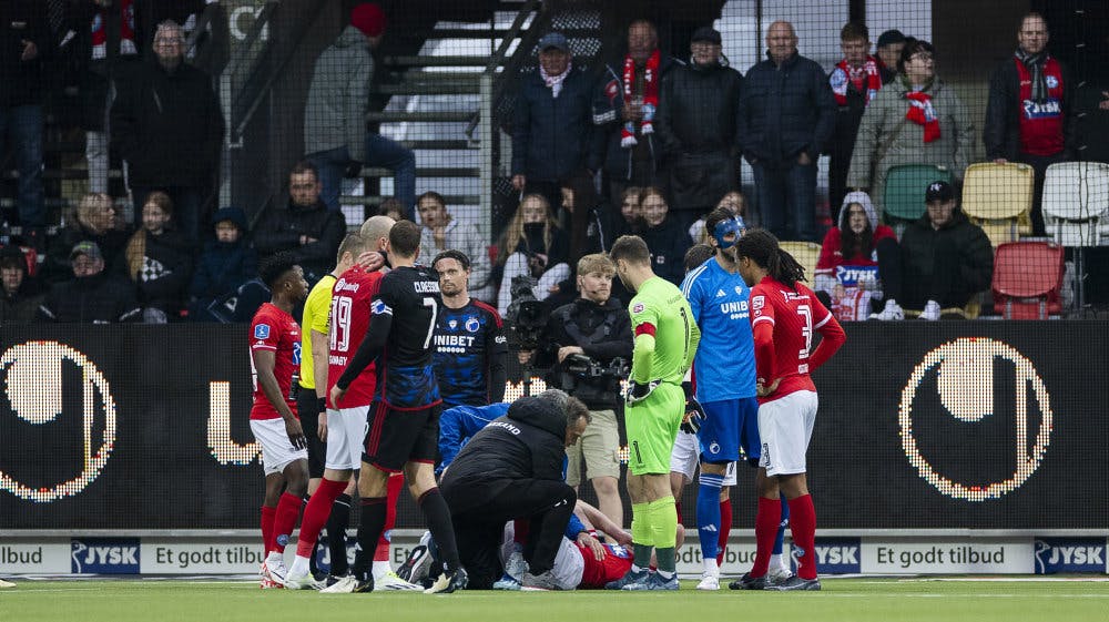 Alexander Lind blev bugseret ud af Jysk Park i søndags. Torsdag starter han inde i Parken. -